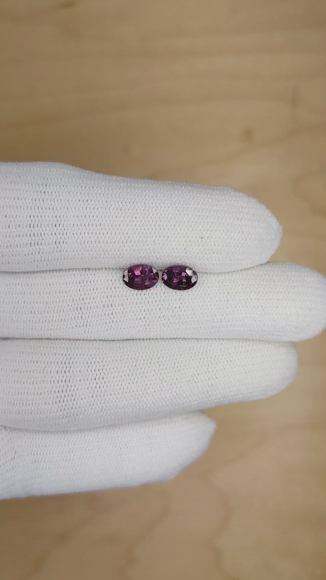 1.61&nbsp;Ct.Tw.Total Carat Weight Alexandrite Pair from Ceylon (Sri Lanka) Size Video