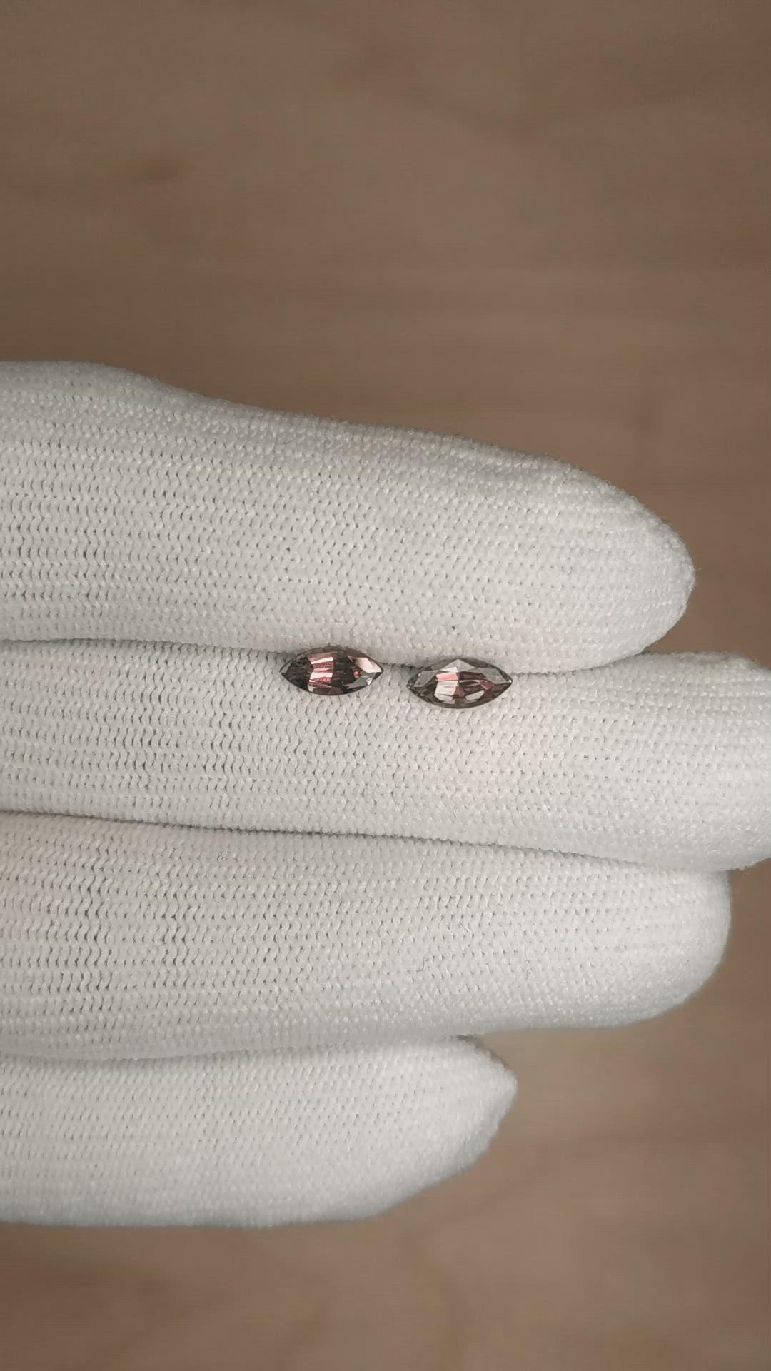 0.93&nbsp;Ct.Tw.Total Carat Weight Alexandrite Pair from Brazil Size Video