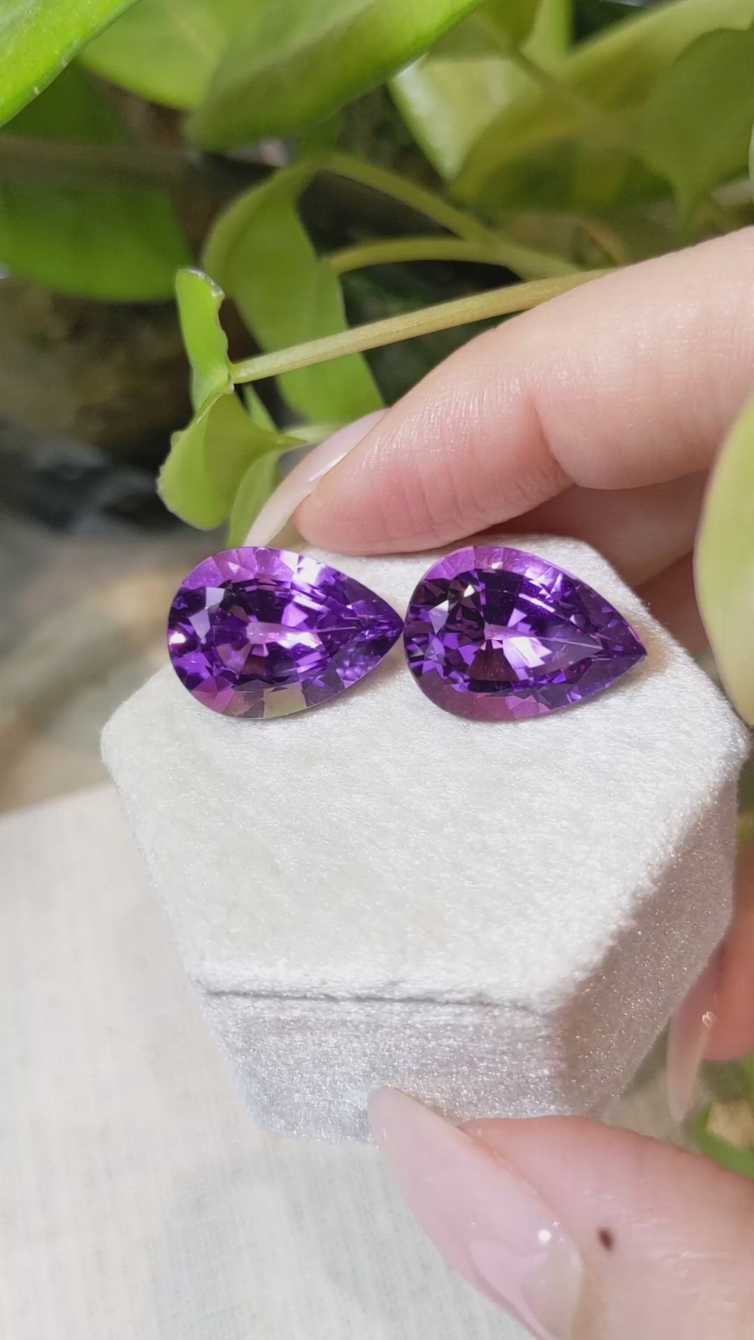 20.31&nbsp;Ct.Tw.Total Carat Weight Amethyst Pair from Brazil Size Video