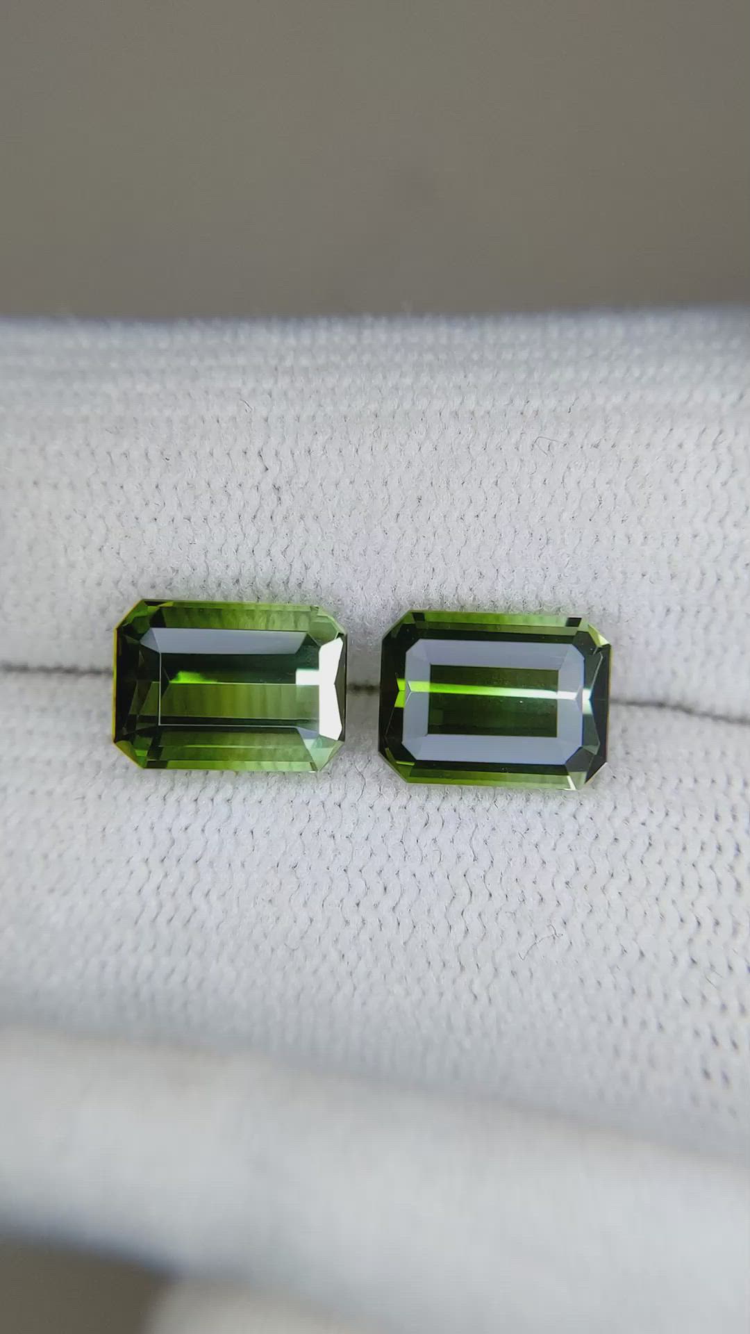 4.79&nbsp;Ct.Tw.Total Carat Weight Tourmaline Pair from Brazil Size Video