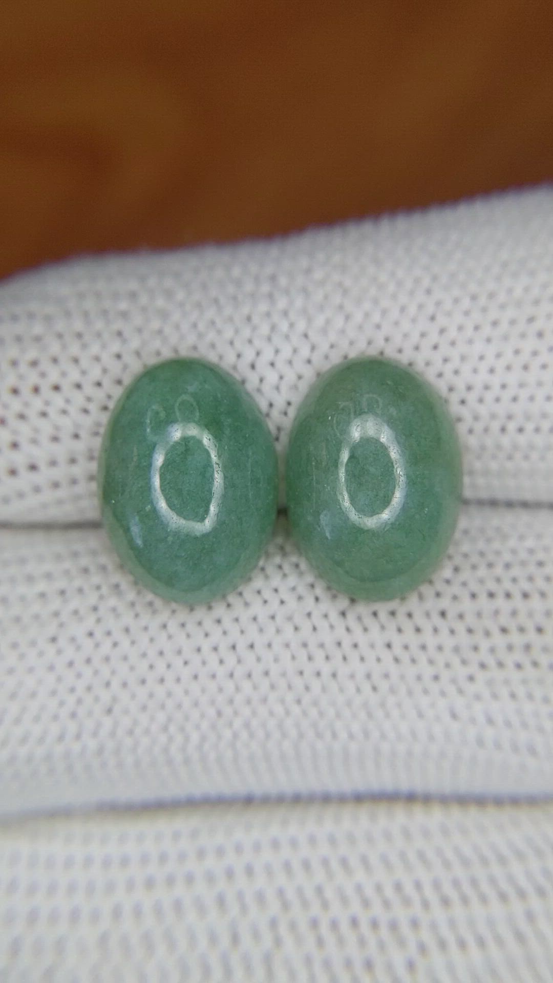 12.05&nbsp;Ct.Tw.Total Carat Weight Cabochon Jade Pair from Burma (Myanmar) Size Video