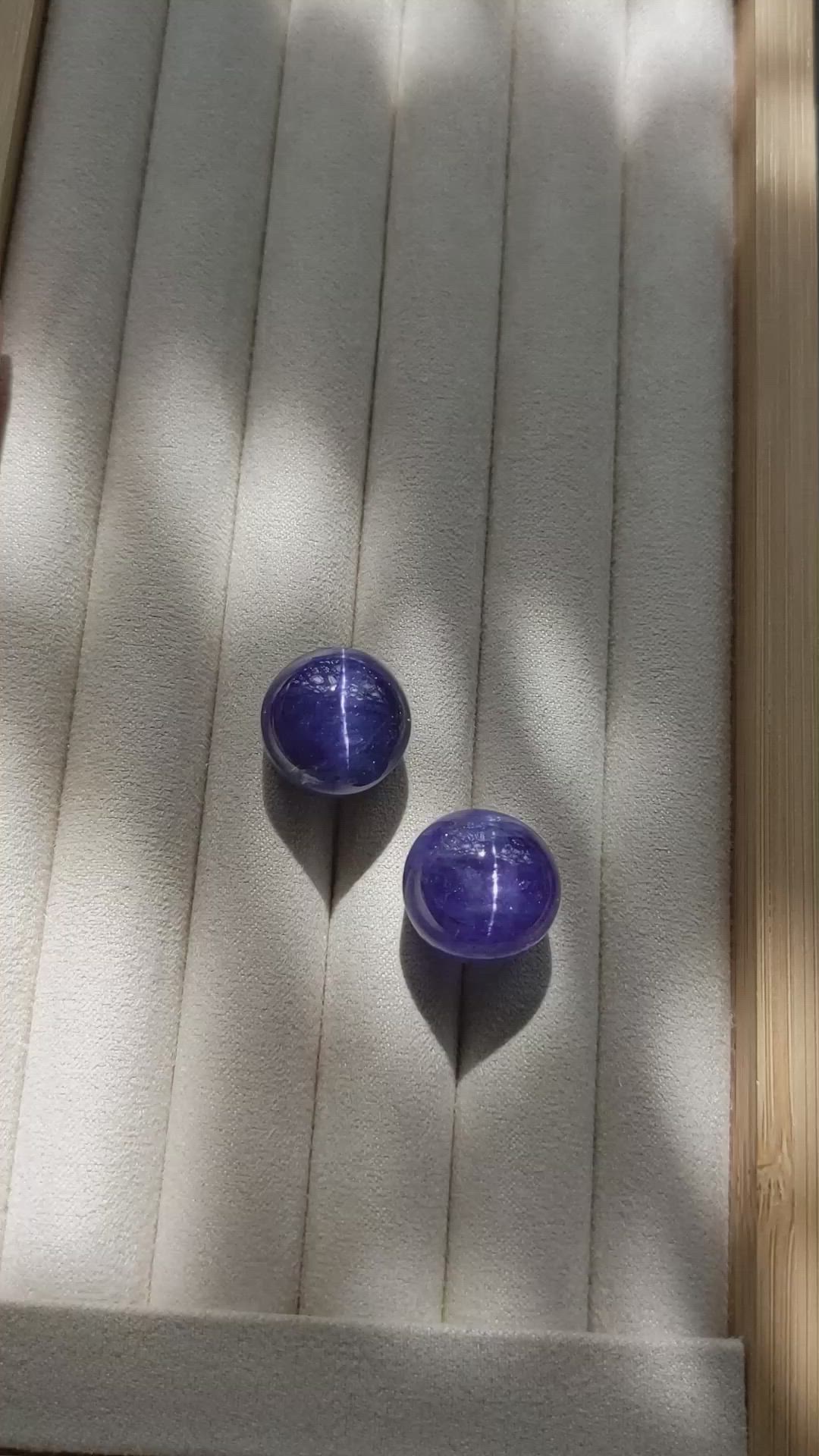 80.00&nbsp;Ct.Tw.Total Carat Weight Violetish Blue Cabochon Tanzanite Pair from Tanzania Size Video
