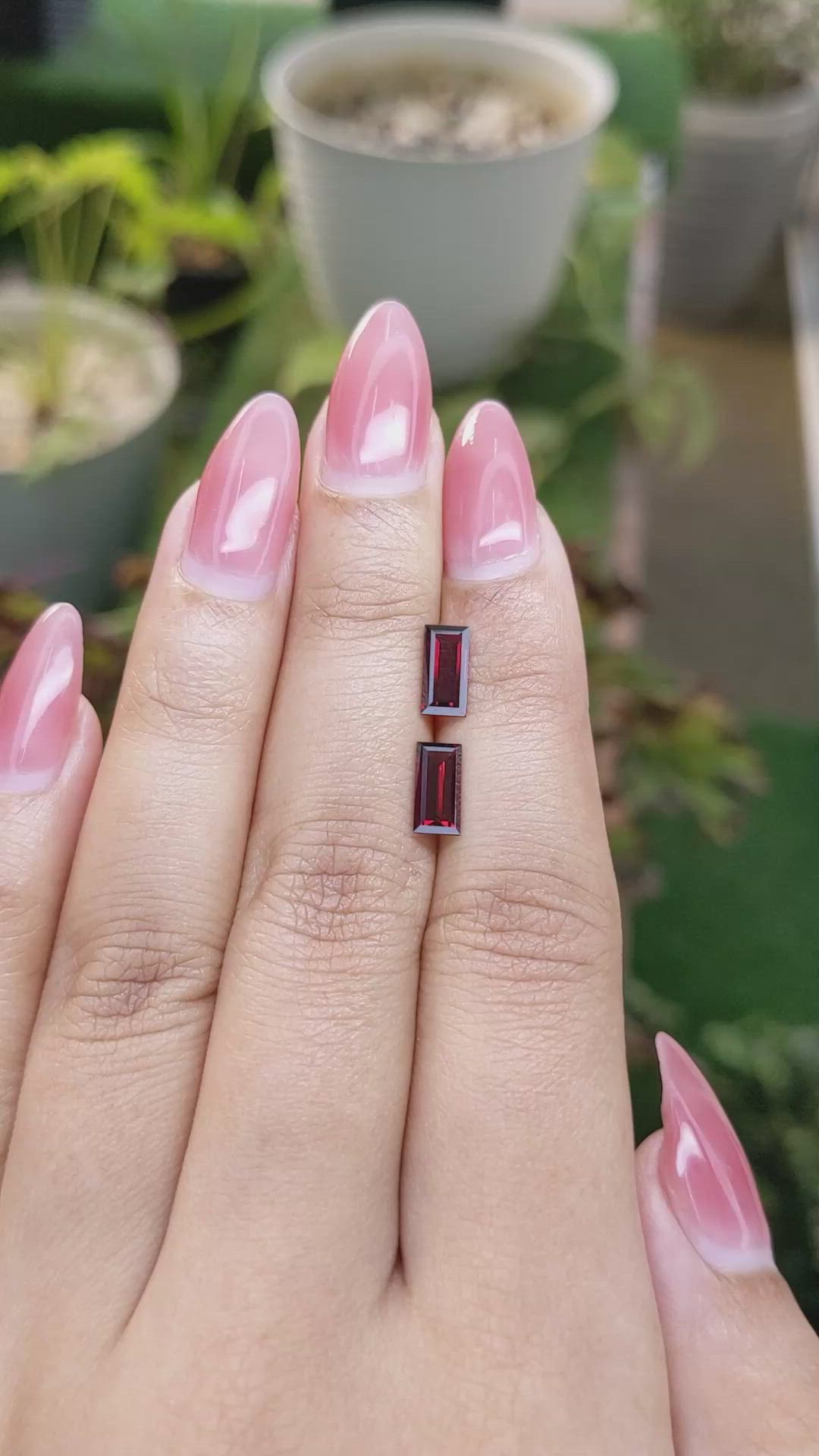 1.85&nbsp;Ct.Tw.Total Carat Weight Garnet Pair from Ceylon (Sri Lanka) Size Video