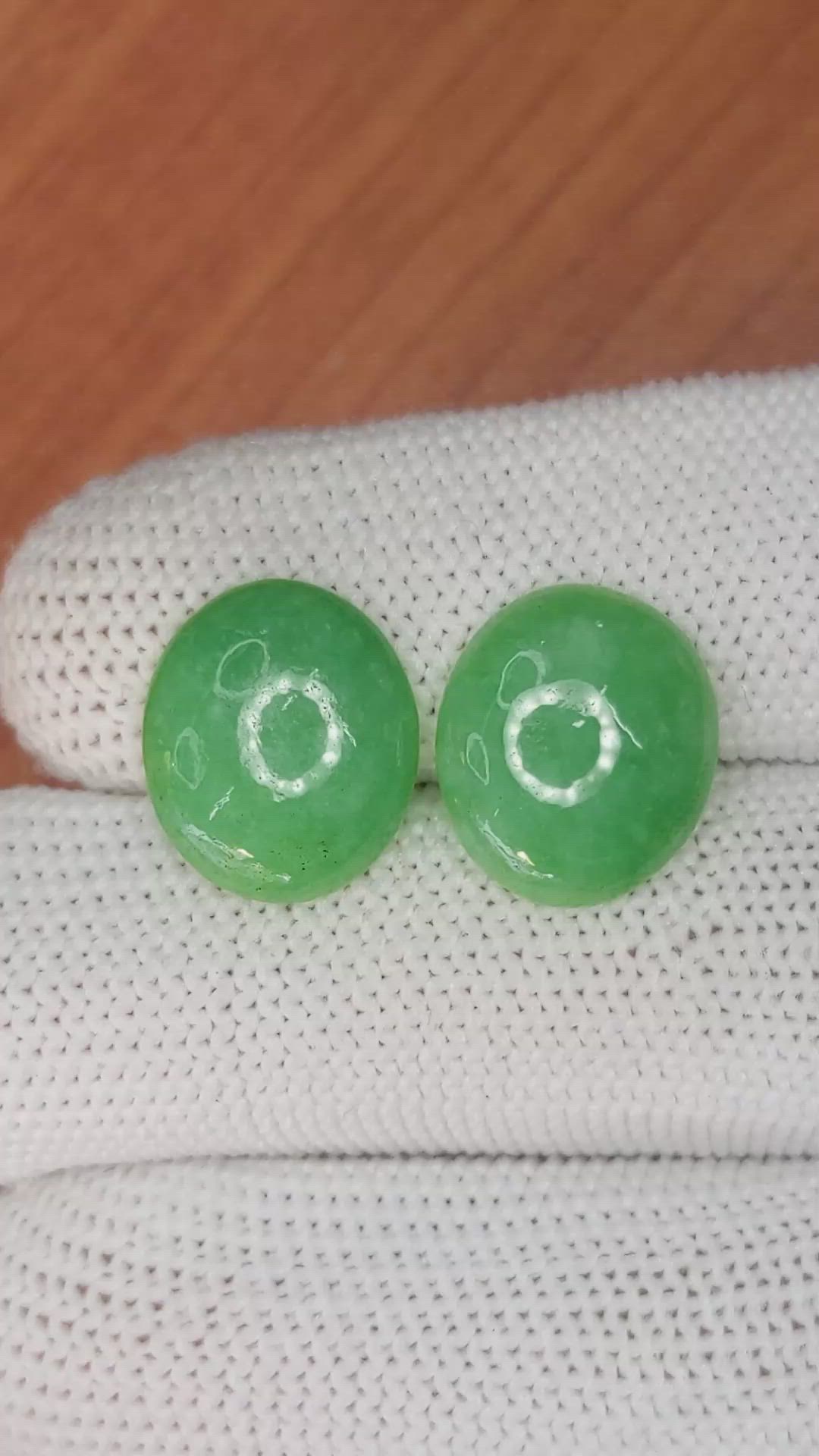 10.80&nbsp;Ct.Tw.Total Carat Weight Cabochon Jade Pair from Burma (Myanmar) Size Video