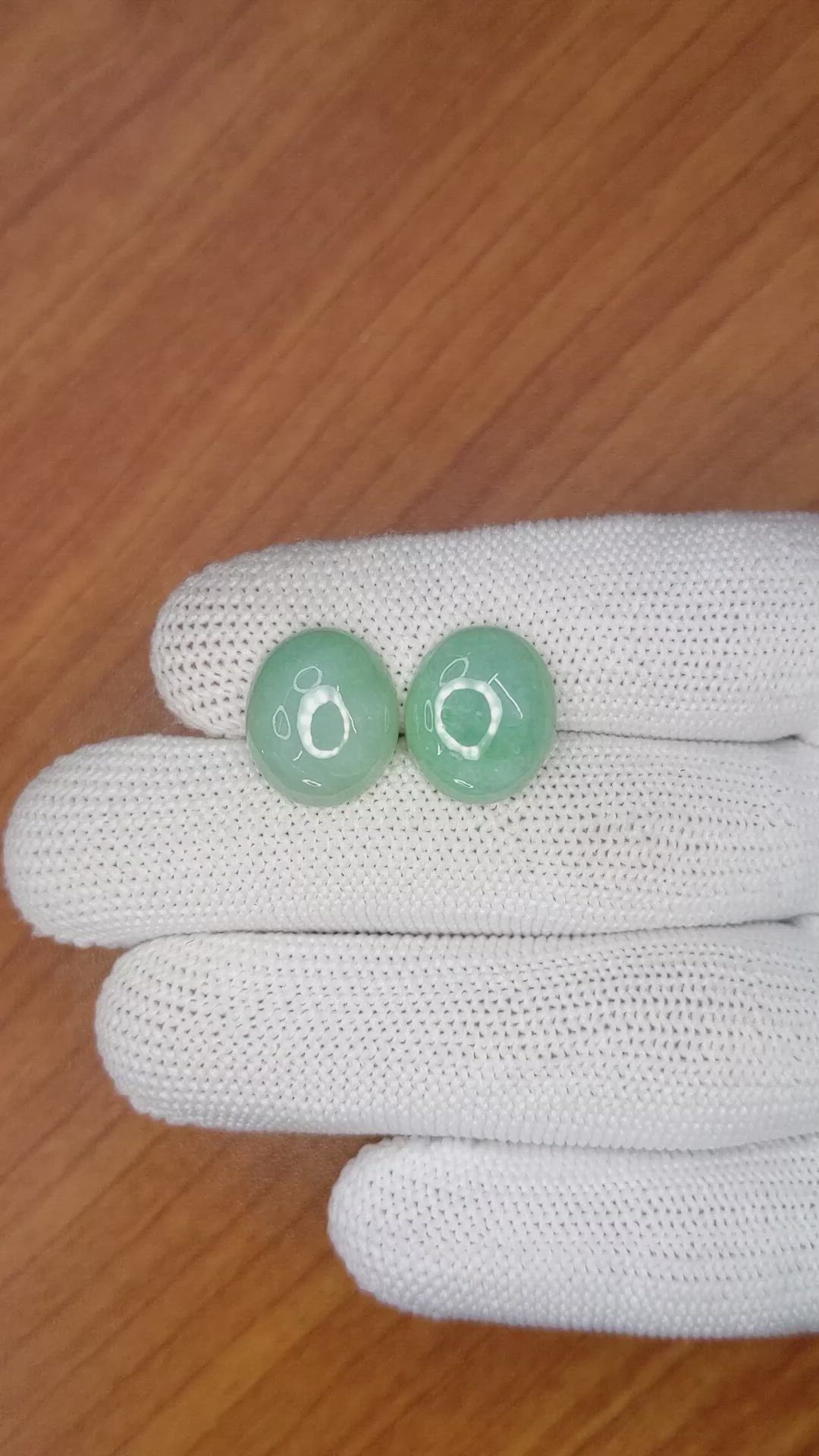 13.63&nbsp;Ct.Tw.Total Carat Weight Cabochon Jade Pair from Burma (Myanmar) Size Video