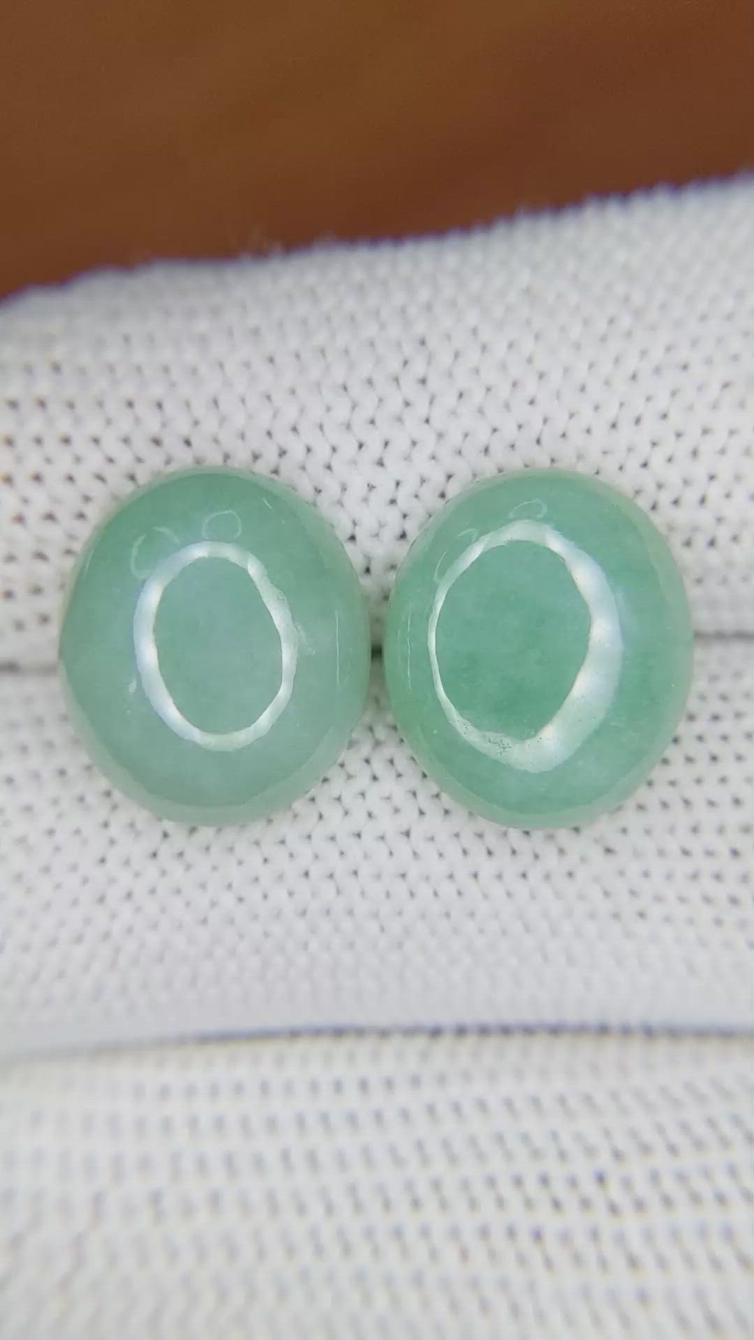 13.63&nbsp;Ct.Tw.Total Carat Weight Cabochon Jade Pair from Burma (Myanmar) Size Video