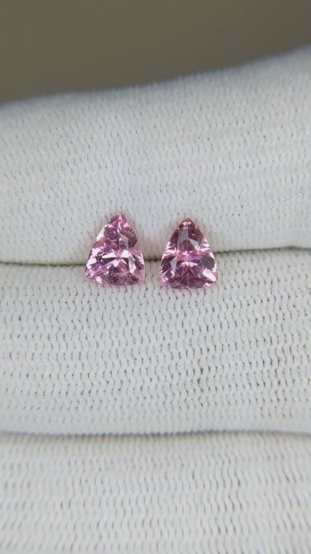 1.76&nbsp;Ct.Tw.Total Carat Weight Spinel Pair from Burma (Myanmar) Size Video