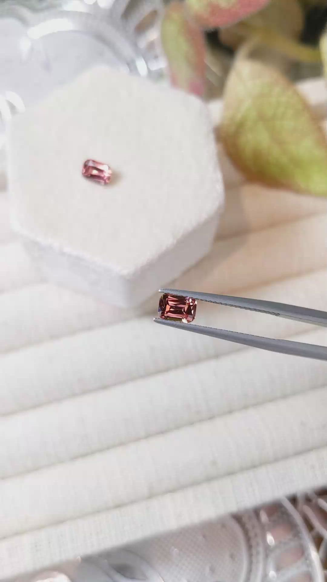 1.62&nbsp;Ct.Tw.Total Carat Weight Malaya Garnet Pair from Tanzania Size Video