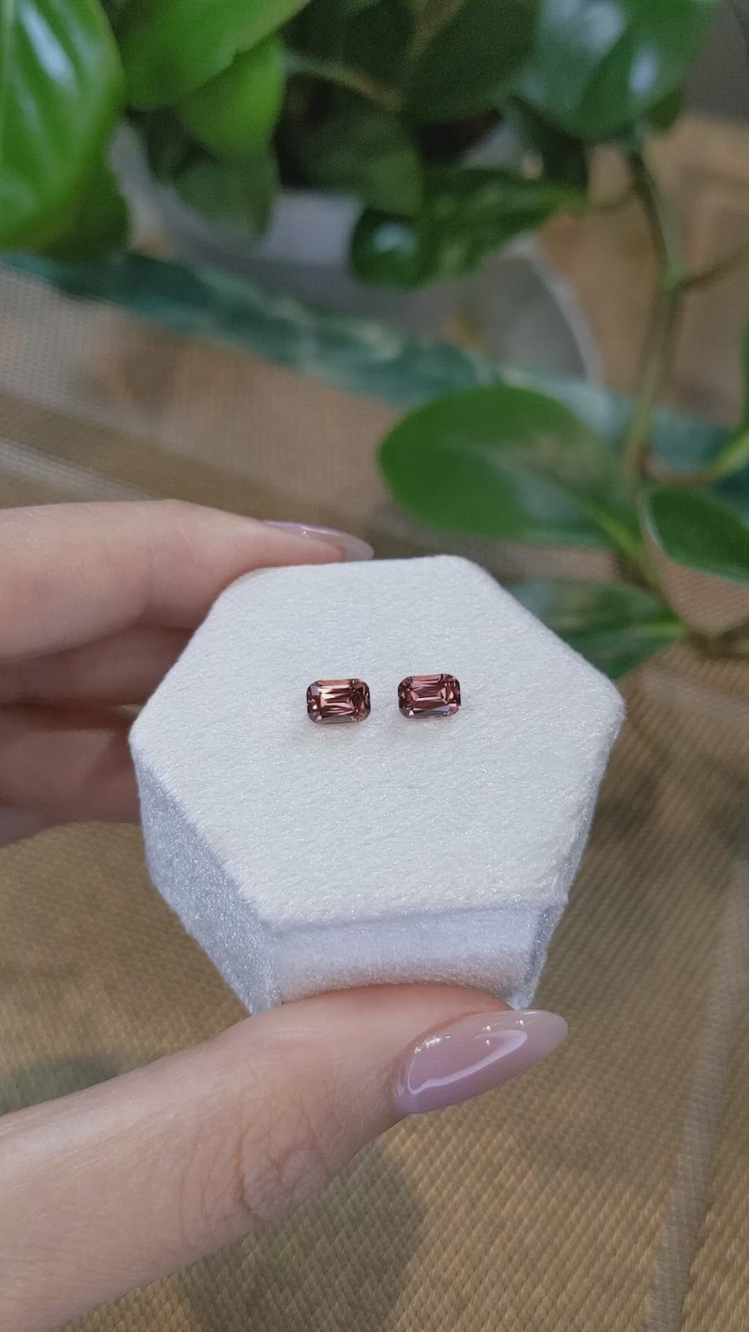 1.67&nbsp;Ct.Tw.Total Carat Weight Malaya Garnet Pair from Tanzania Size Video