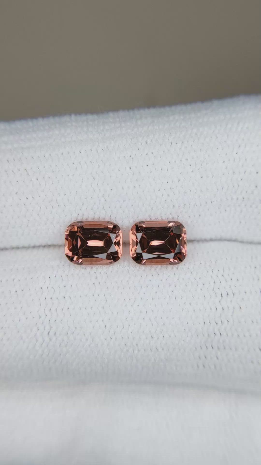 1.95&nbsp;Ct.Tw.Total Carat Weight Malaya Garnet Pair from Tanzania Size Video