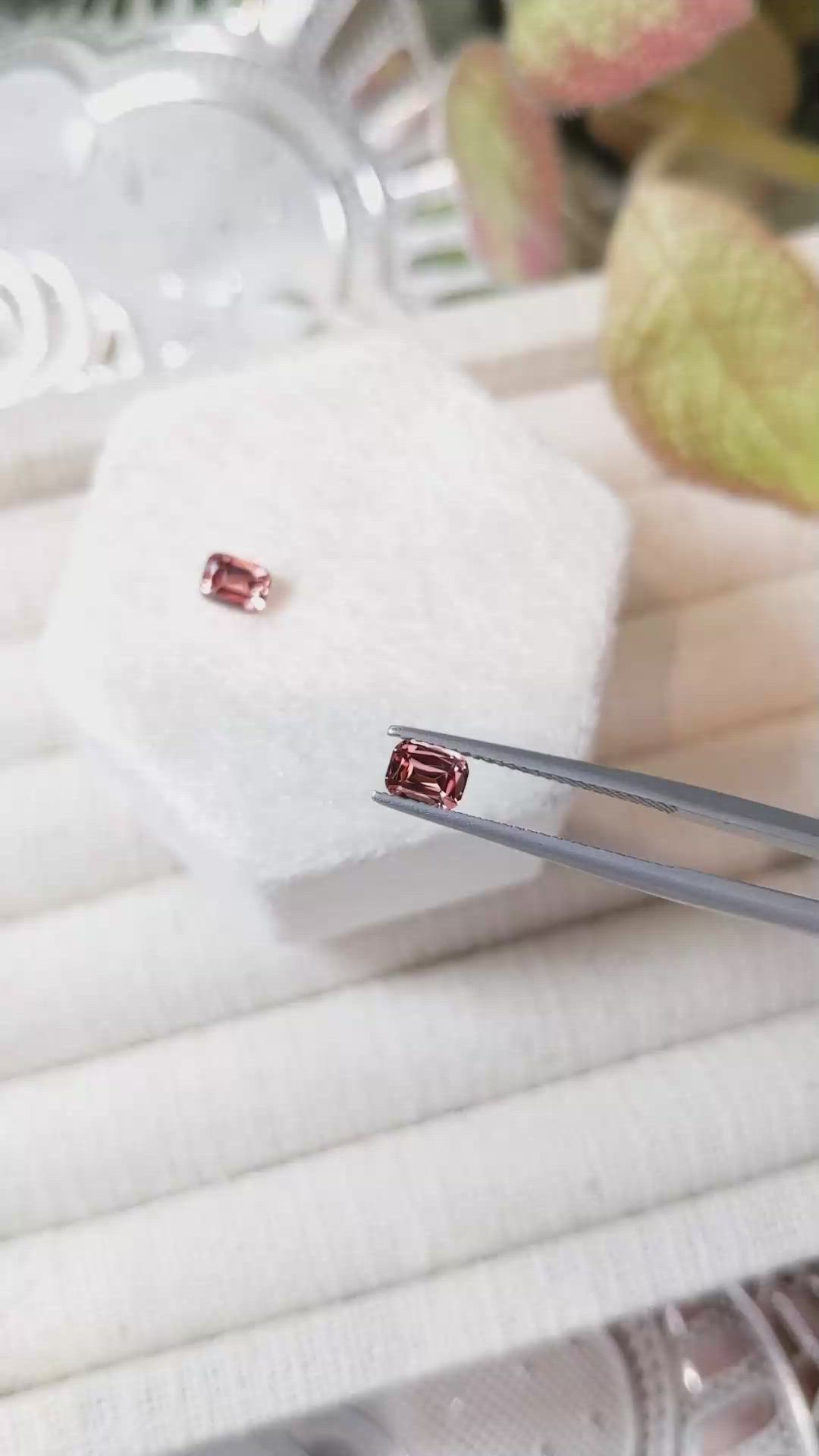 1.15&nbsp;Ct.Tw.Total Carat Weight Malaya Garnet Pair from Tanzania Size Video