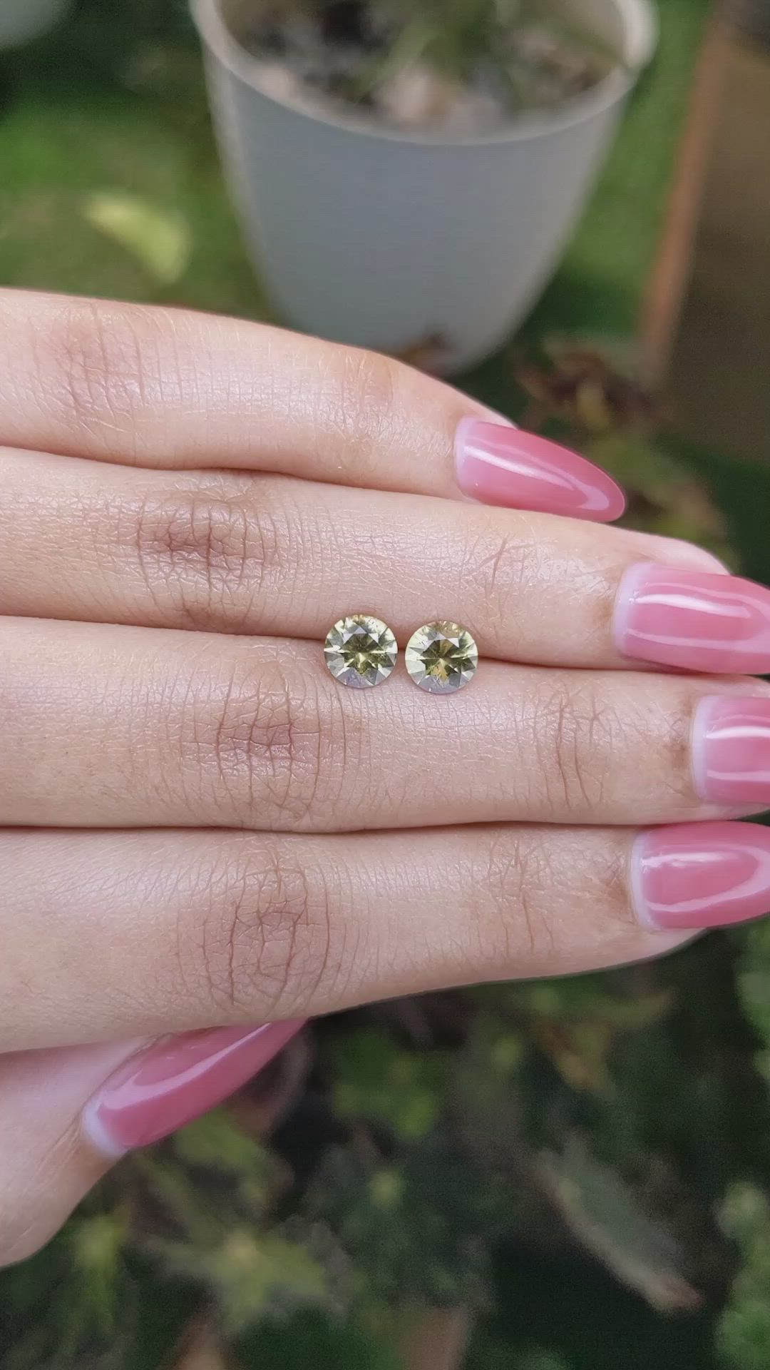 1.58&nbsp;Ct.Tw.Total Carat Weight Chrysoberyl Pair from Ceylon (Sri Lanka) Size Video