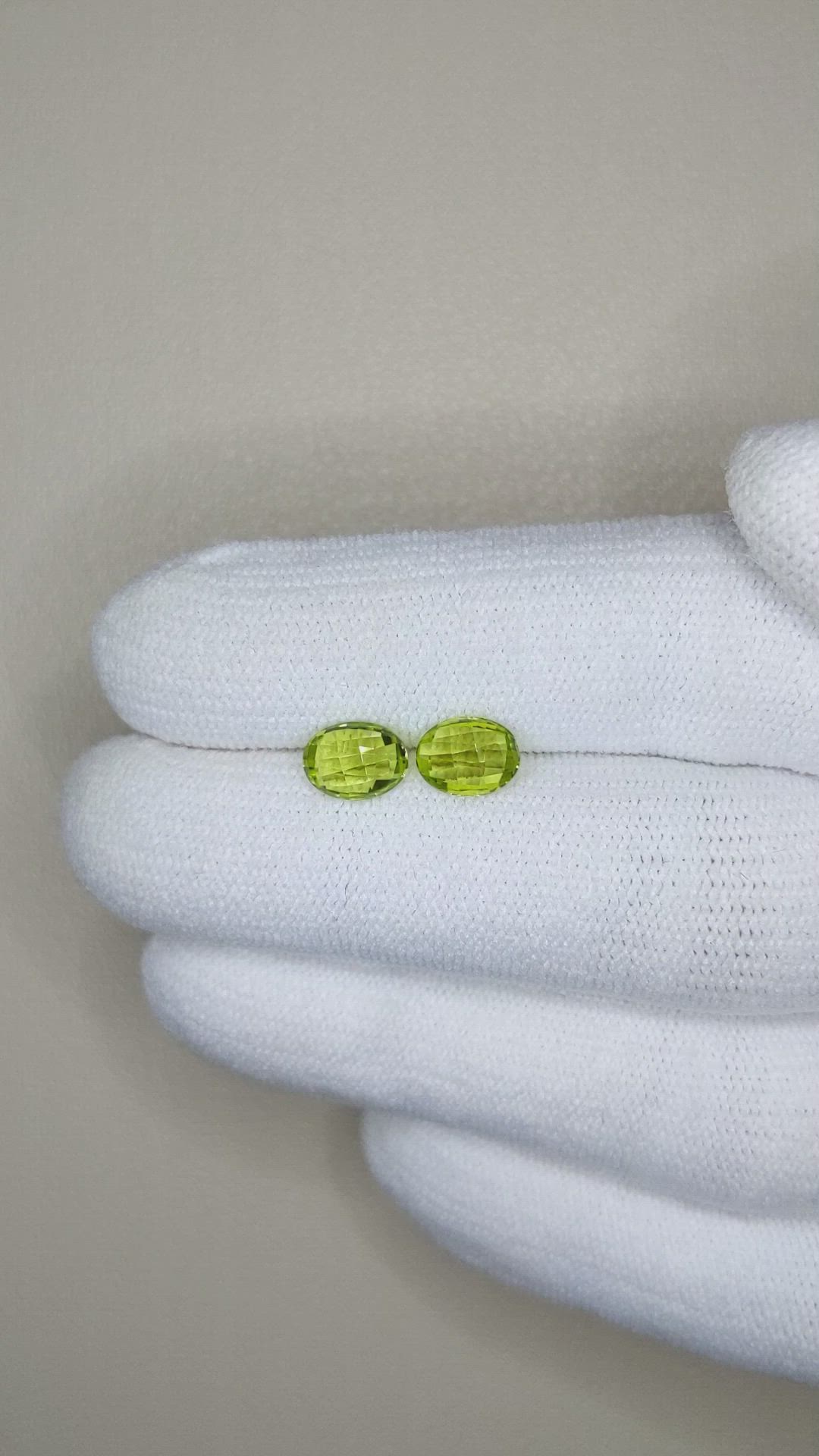 1.58&nbsp;Ct.Tw.Total Carat Weight Peridot Pair from Burma (Myanmar) Size Video