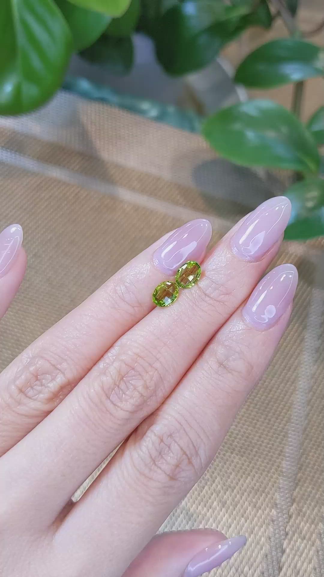 1.58&nbsp;Ct.Tw.Total Carat Weight Peridot Pair from Burma (Myanmar) Size Video