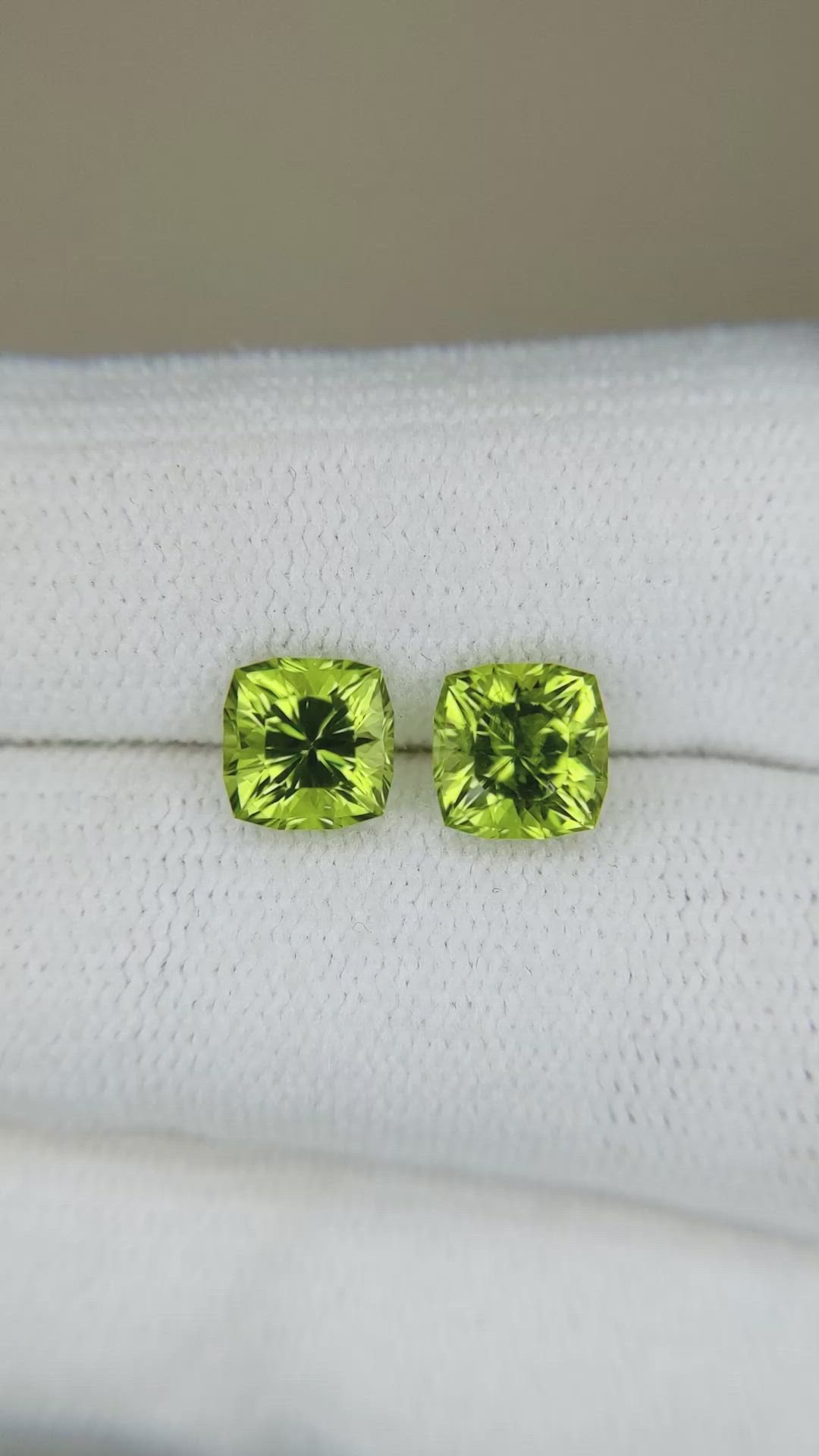 2.88&nbsp;Ct.Tw.Total Carat Weight Peridot Pair from Afghanistan Size Video