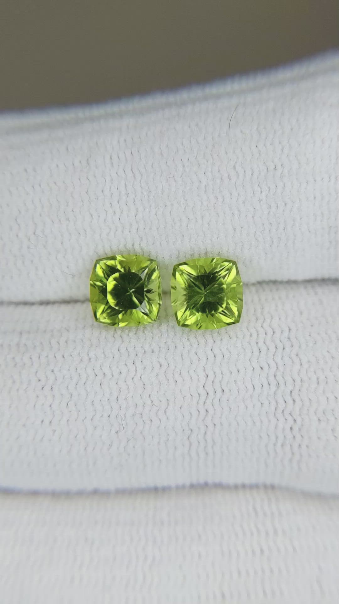 2.91&nbsp;Ct.Tw.Total Carat Weight Peridot Pair from Afghanistan Size Video