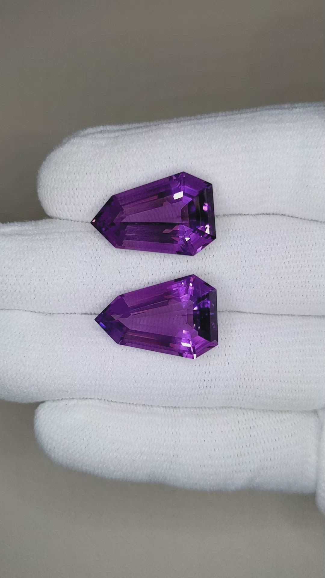 26.31&nbsp;Ct.Tw.Total Carat Weight Amethyst Pair from Bolivia Size Video