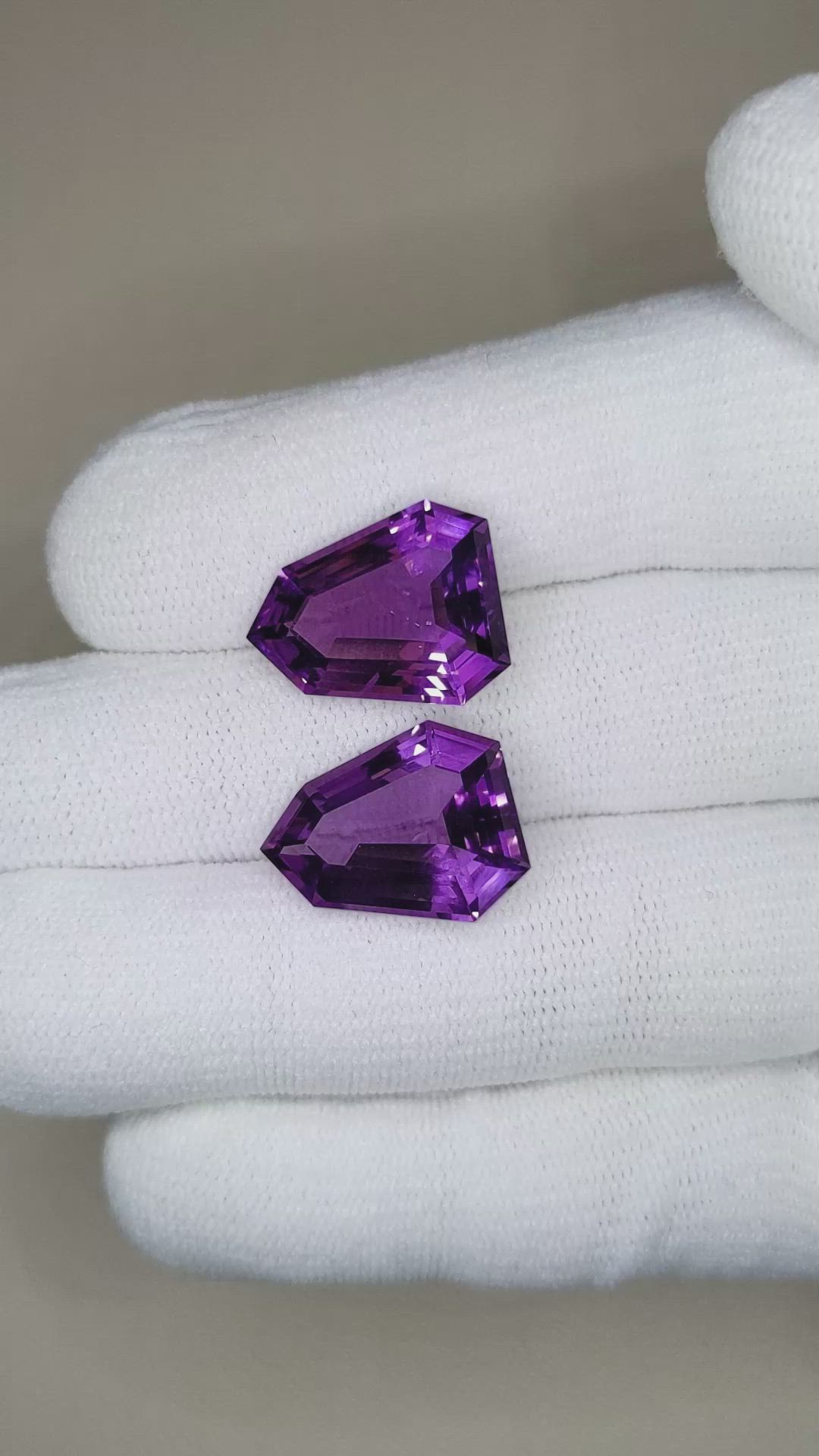 20.16&nbsp;Ct.Tw.Total Carat Weight Amethyst Pair from Bolivia Size Video