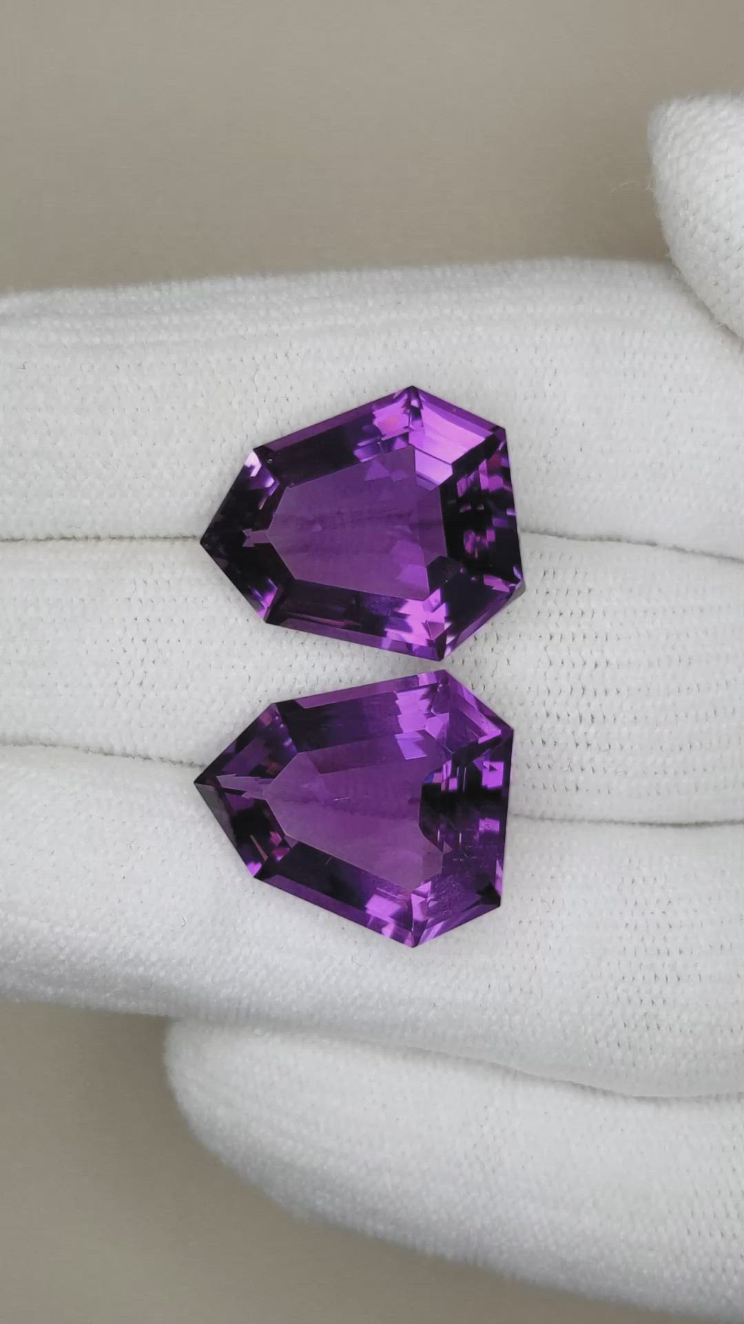 23.05&nbsp;Ct.Tw.Total Carat Weight Amethyst Pair from Bolivia Size Video
