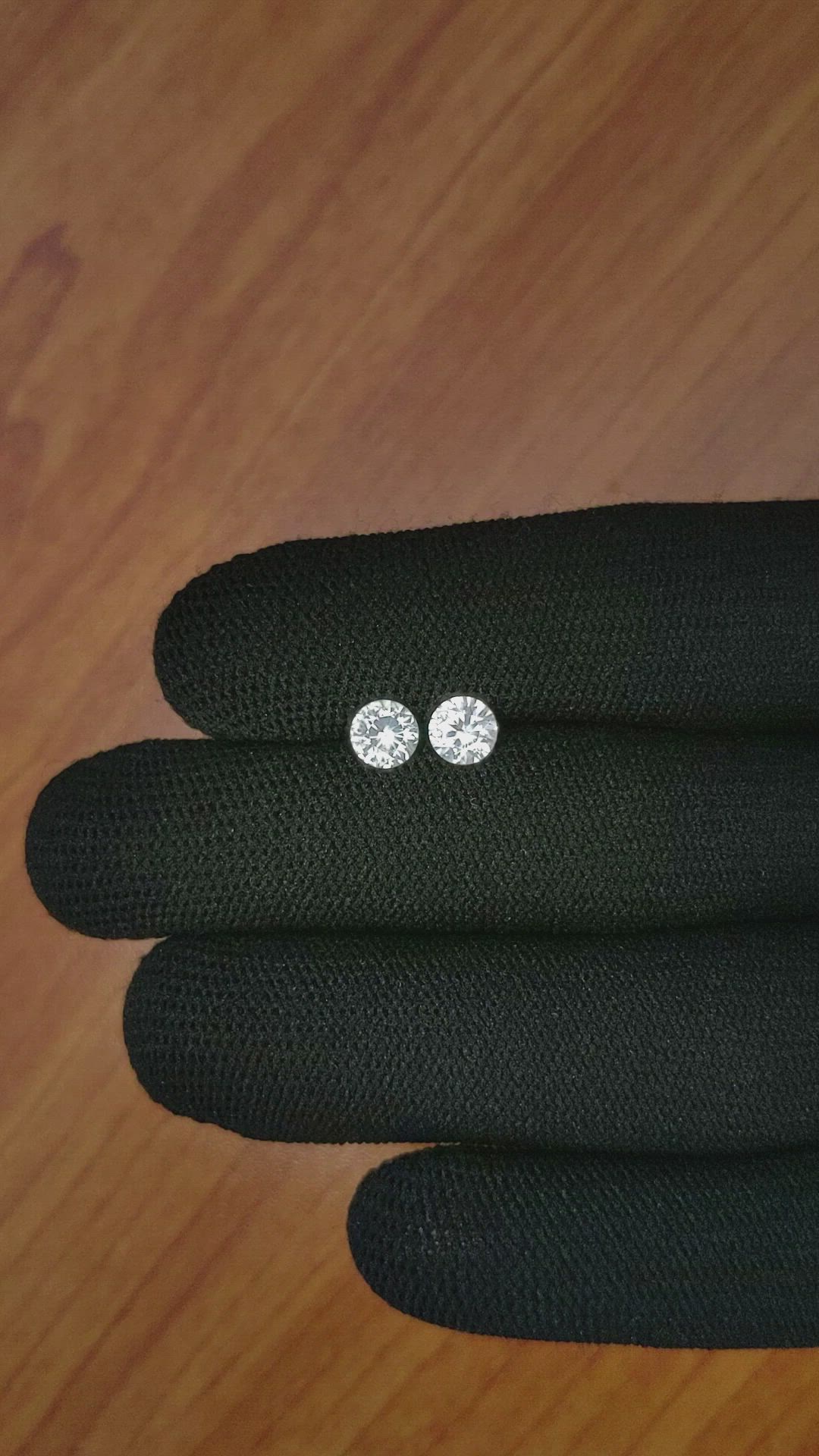 1.61 Ct.Tw.Total Carat Weight Zircon Pair from Ceylon (Sri Lanka) Size Video