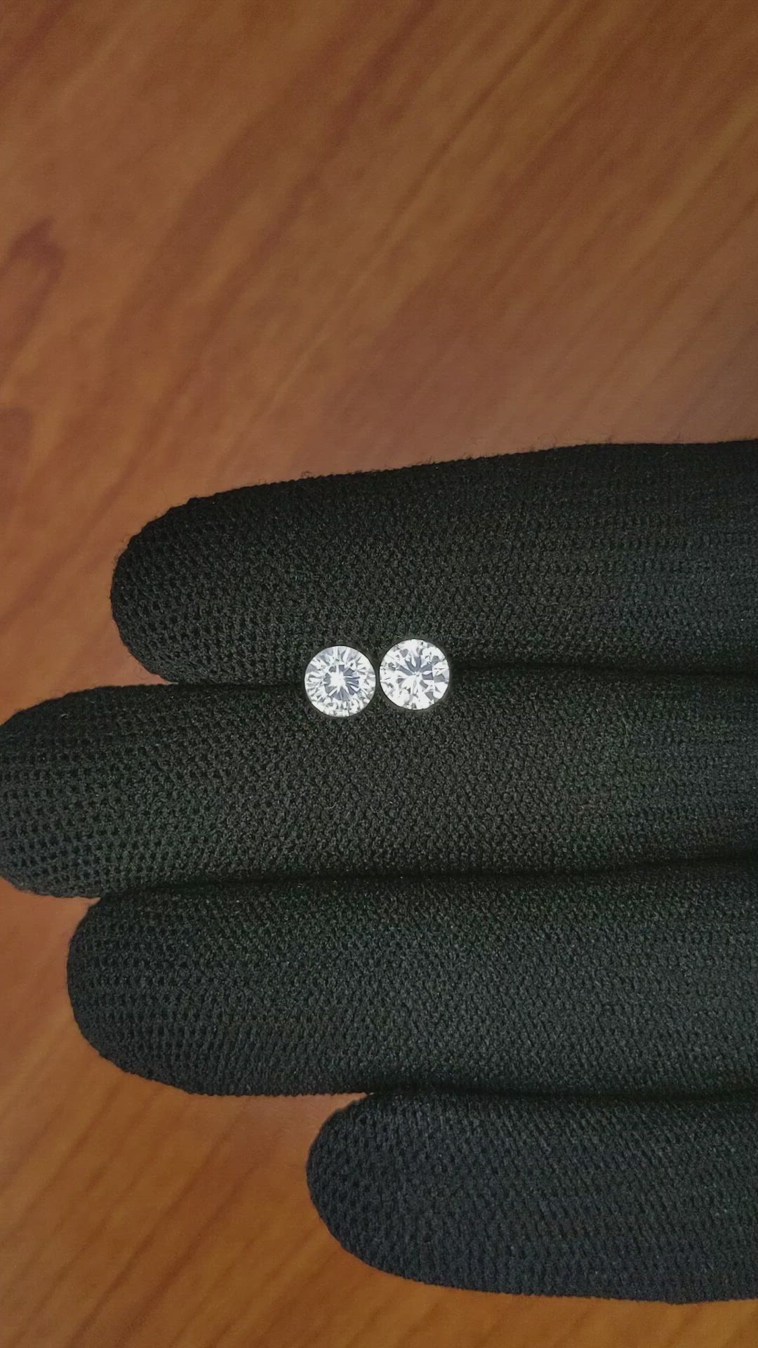 1.62 Ct.Tw.Total Carat Weight Zircon Pair from Ceylon (Sri Lanka) Size Video