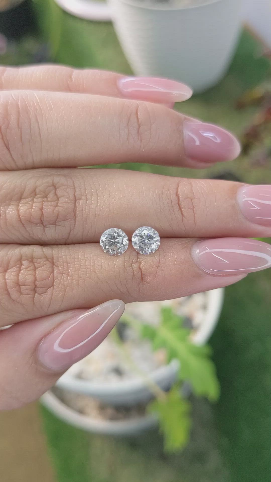 2.16 Ct.Tw.Total Carat Weight Zircon Pair from Ceylon (Sri Lanka) Size Video