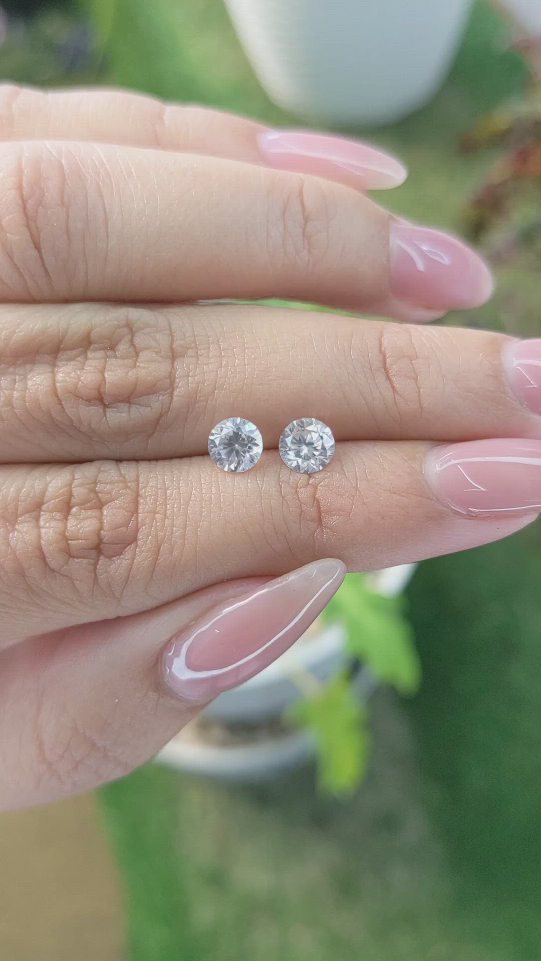 1.70 Ct.Tw.Total Carat Weight Zircon Pair from Ceylon (Sri Lanka) Size Video