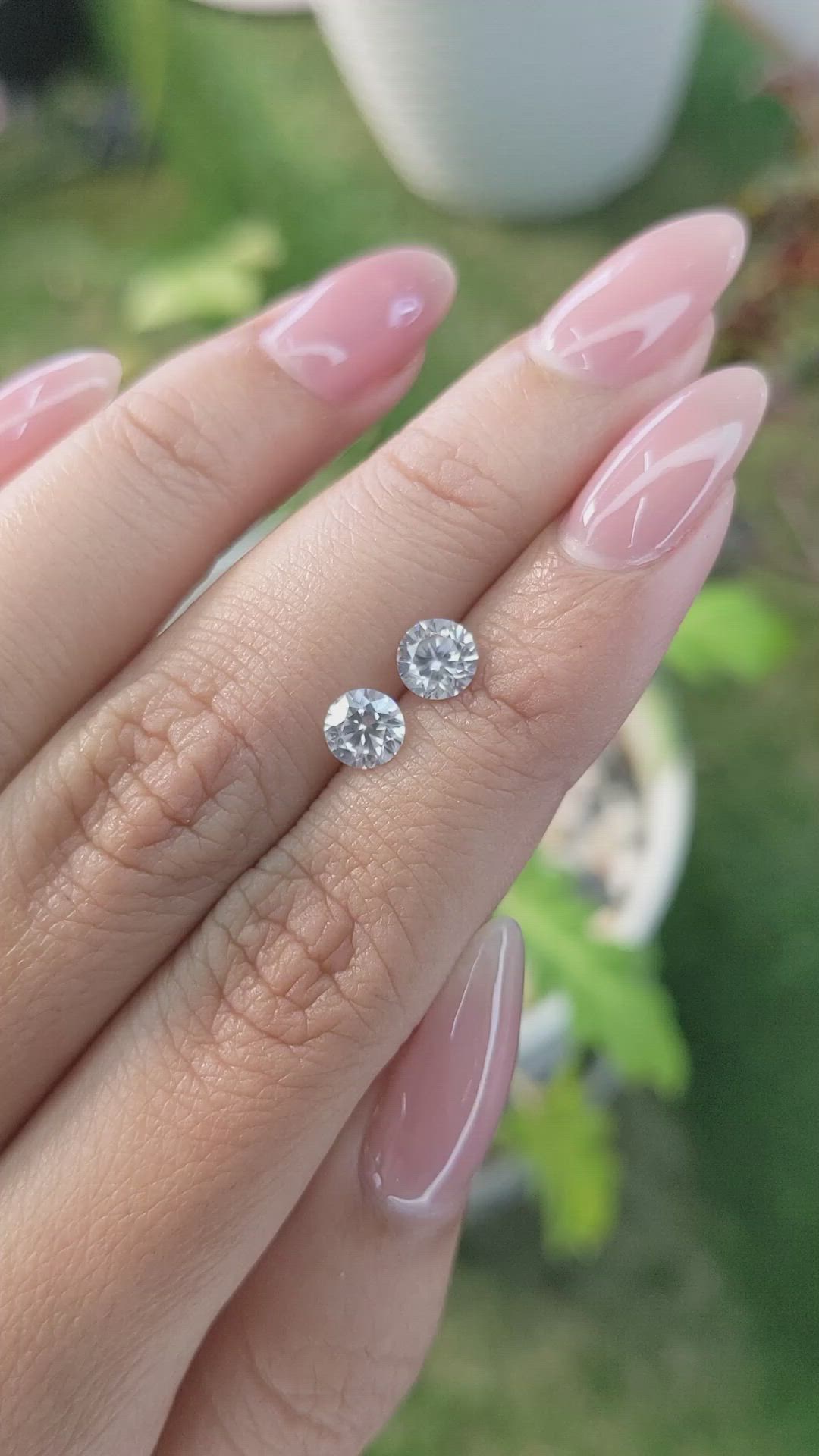 1.70 Ct.Tw.Total Carat Weight Zircon Pair from Ceylon (Sri Lanka) Size Video