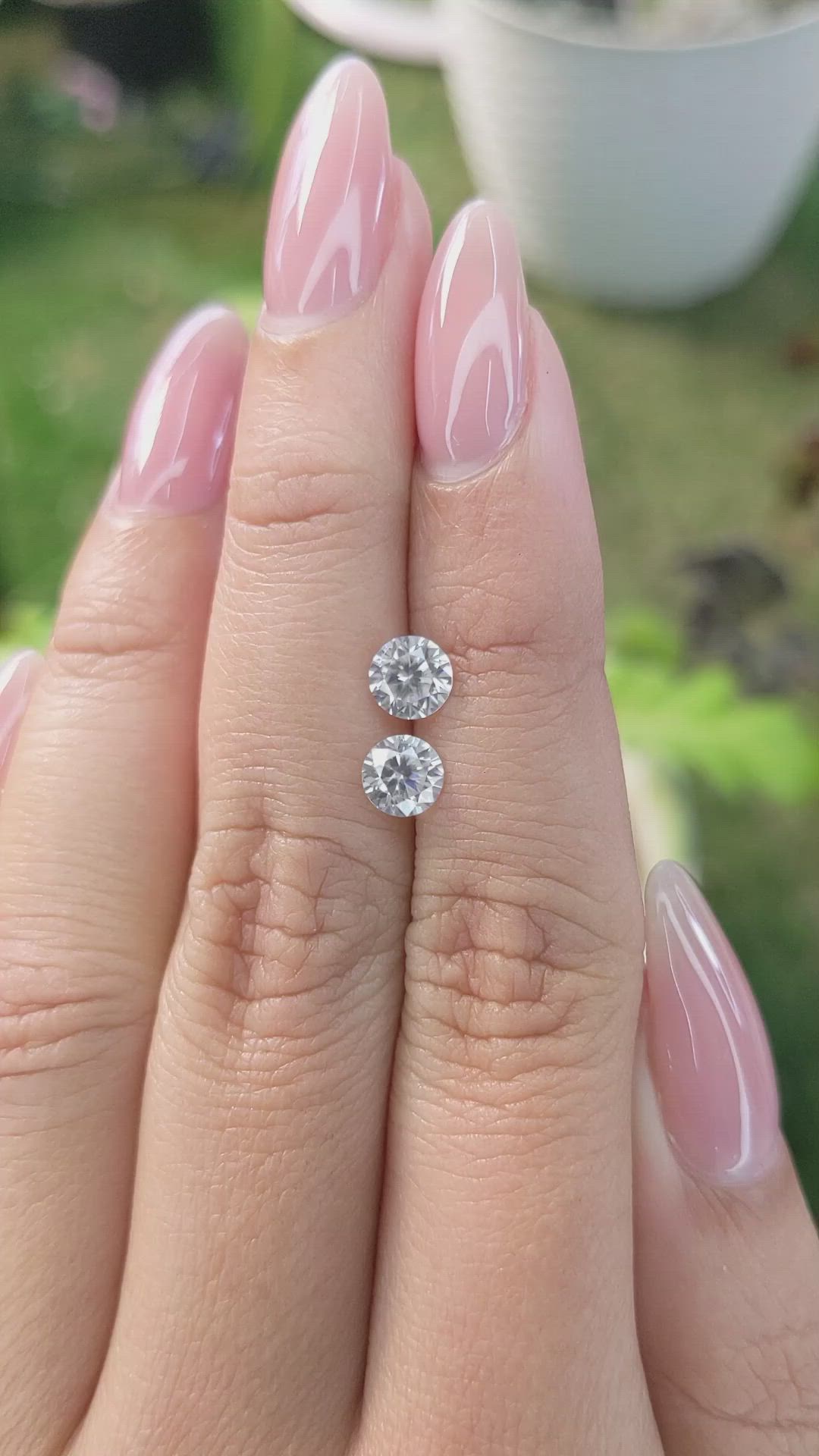 1.70 Ct.Tw.Total Carat Weight Zircon Pair from Ceylon (Sri Lanka) Size Video