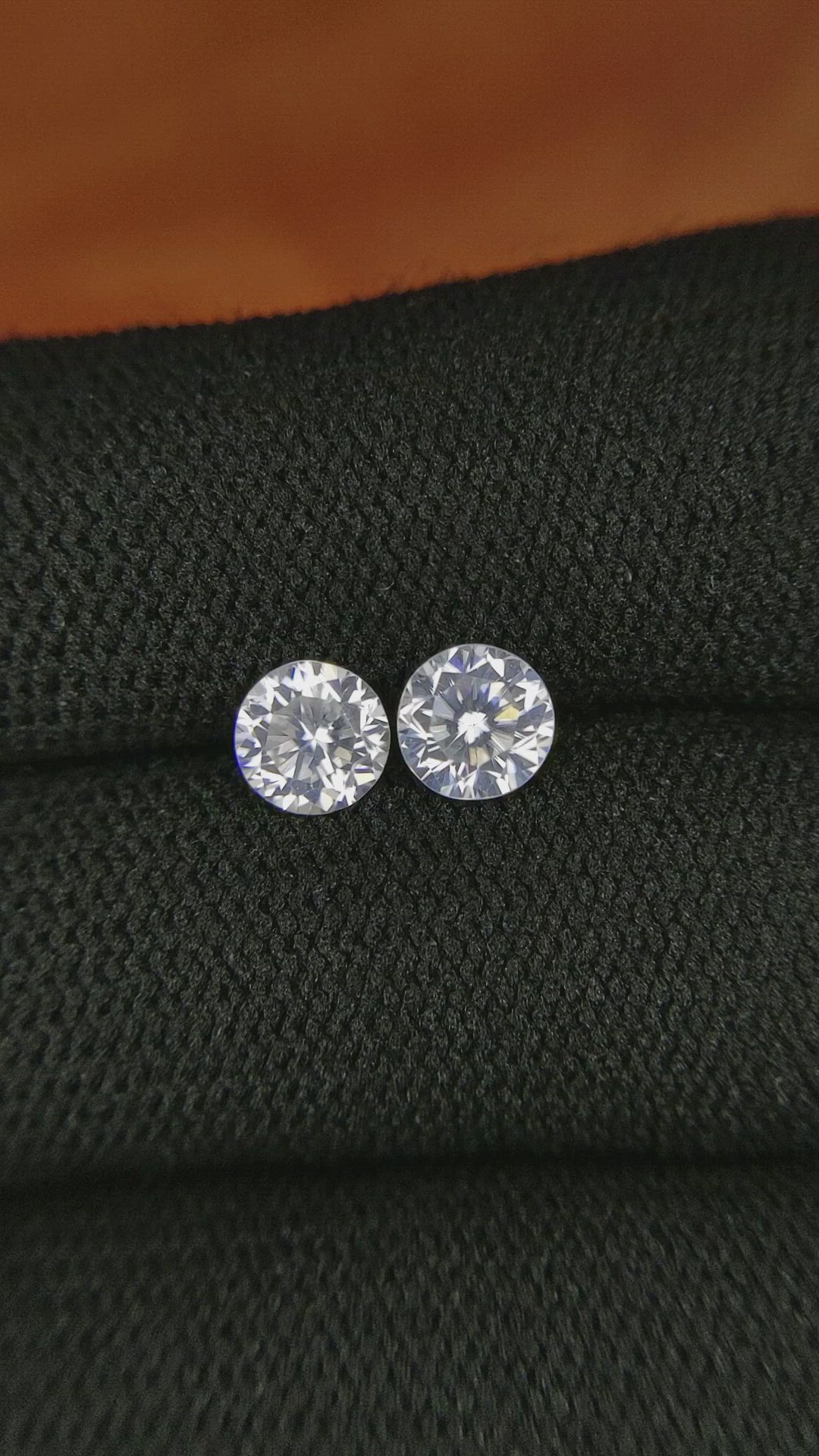 2.16 Ct.Tw.Total Carat Weight Zircon Pair from Ceylon (Sri Lanka) Size Video