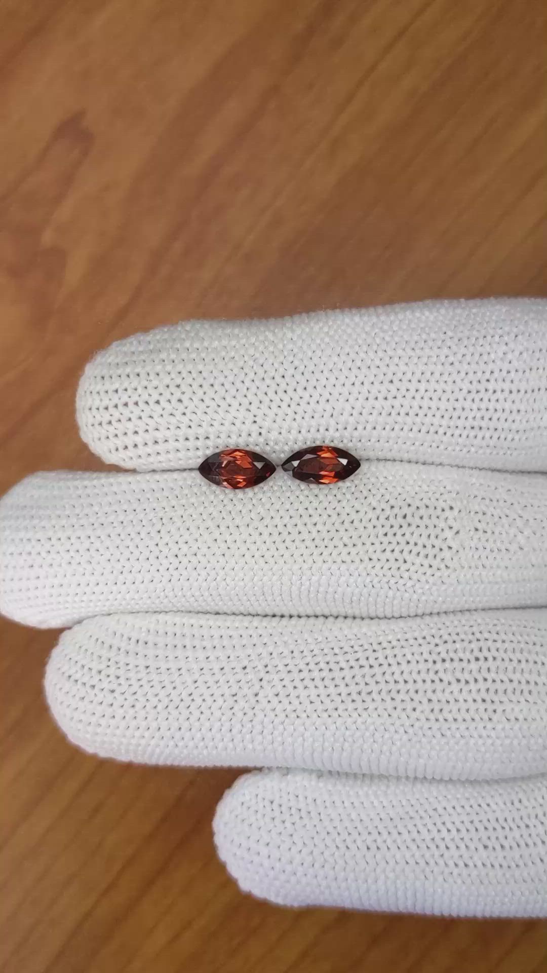 1.77&nbsp;Ct.Tw.Total Carat Weight Garnet Pair from Ceylon (Sri Lanka) Size Video