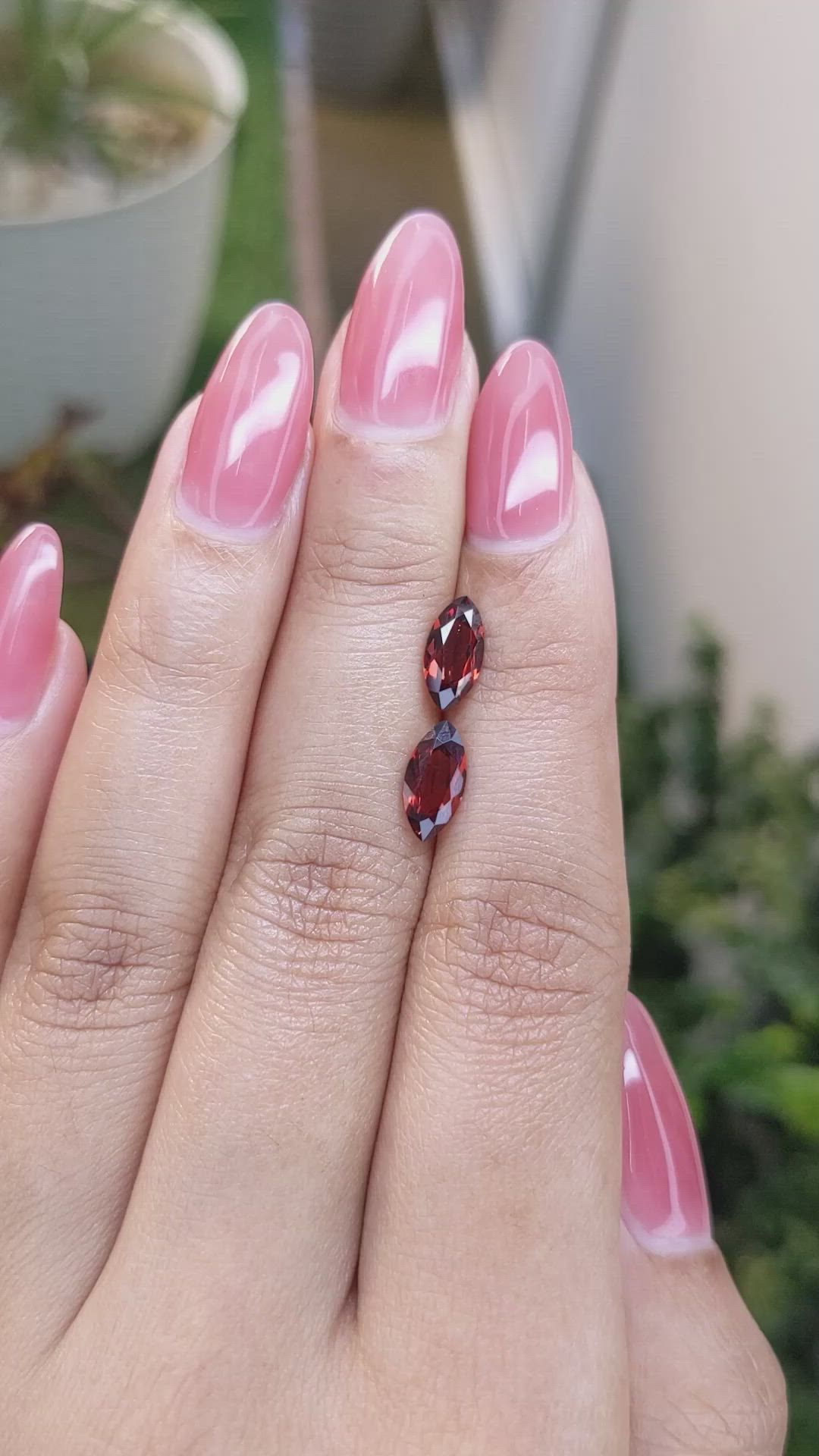 2.18&nbsp;Ct.Tw.Total Carat Weight Garnet Pair from Ceylon (Sri Lanka) Size Video