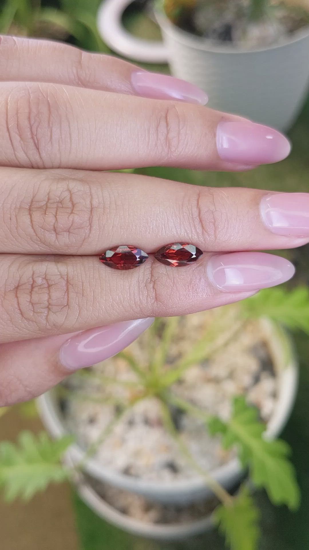 2.65&nbsp;Ct.Tw.Total Carat Weight Garnet Pair from Ceylon (Sri Lanka) Size Video