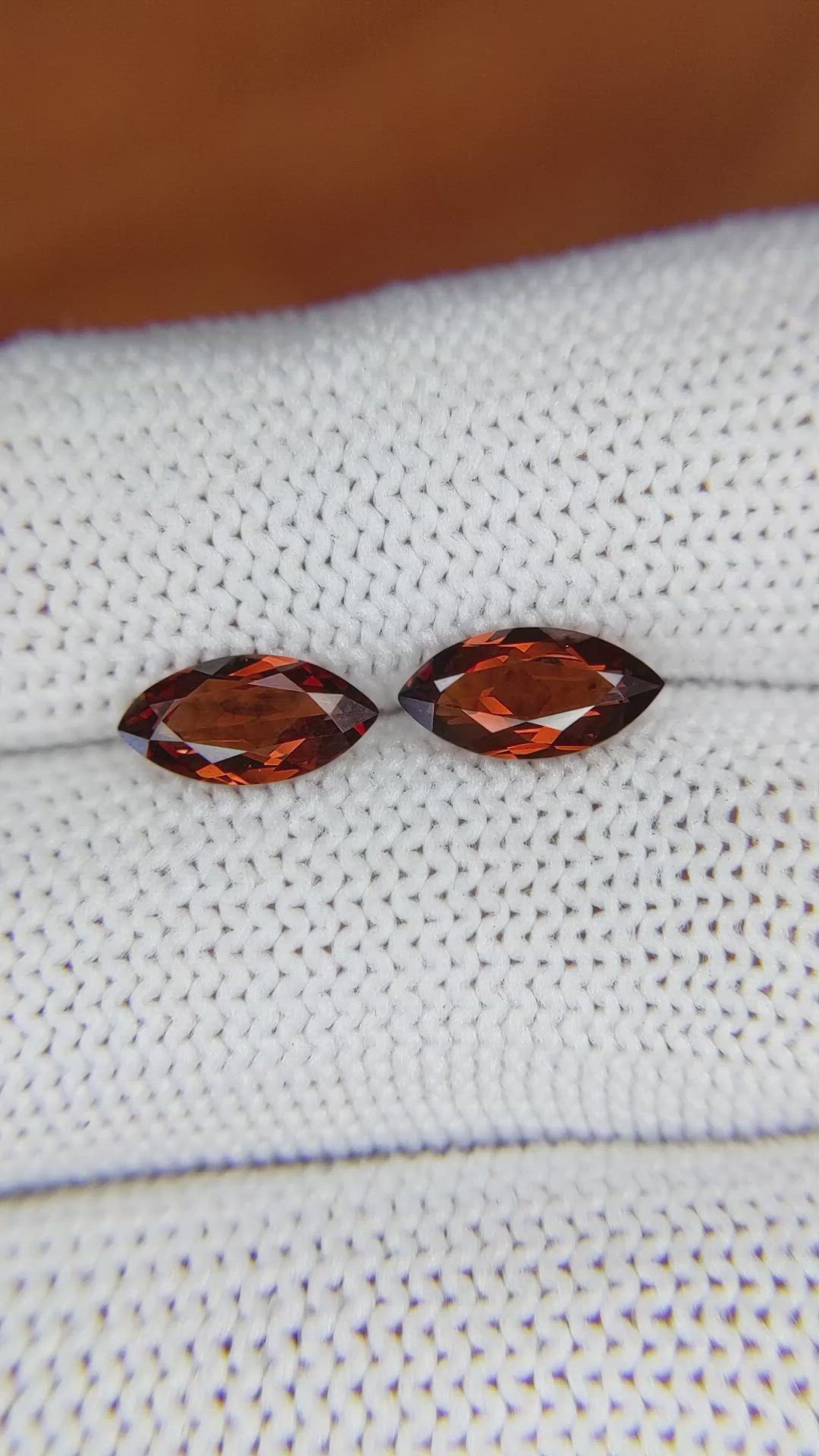 2.43&nbsp;Ct.Tw.Total Carat Weight Garnet Pair from Ceylon (Sri Lanka) Size Video
