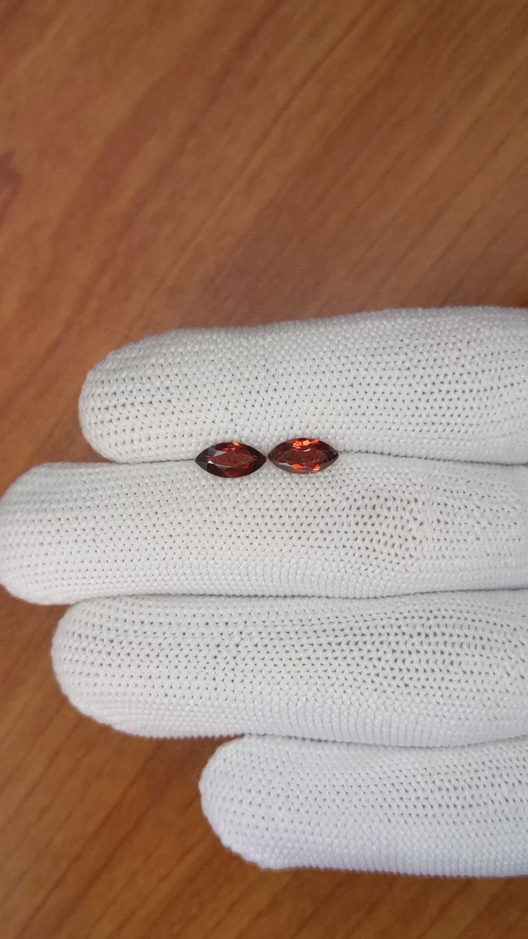 1.67 Ct.Tw.Total Carat Weight Garnet Pair from Ceylon (Sri Lanka) Size Video