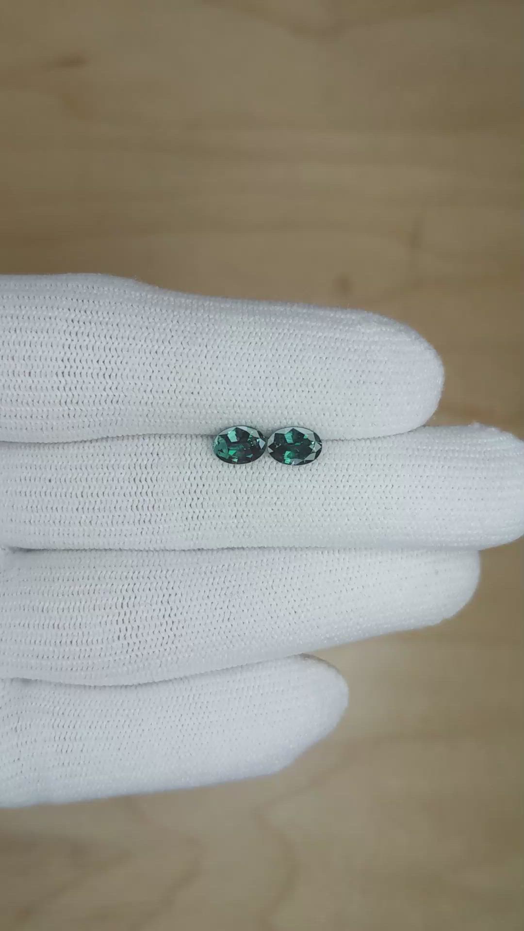 1.18&nbsp;Ct.Tw.Total Carat Weight Alexandrite Pair from Brazil Size Video