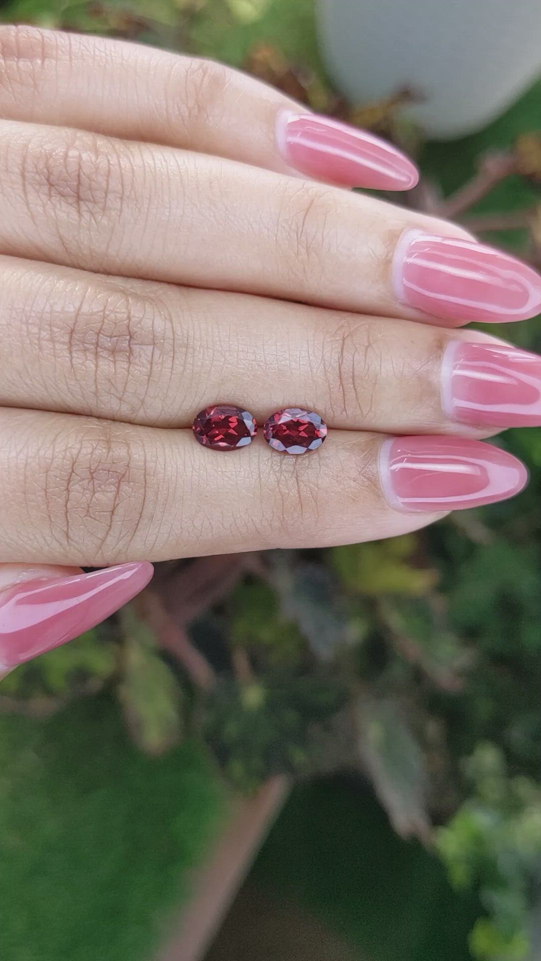 1.88&nbsp;Ct.Tw.Total Carat Weight Garnet Pair from Ceylon (Sri Lanka) Size Video