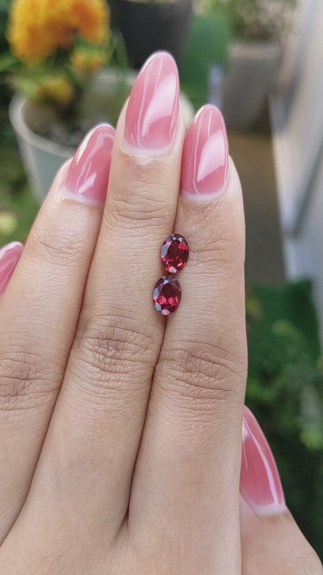 1.77&nbsp;Ct.Tw.Total Carat Weight Garnet Pair from Ceylon (Sri Lanka) Size Video