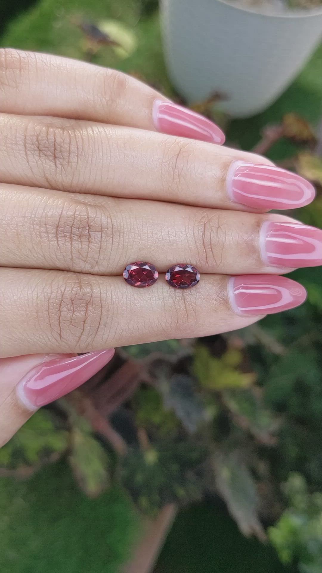 1.73&nbsp;Ct.Tw.Total Carat Weight Garnet Pair from Ceylon (Sri Lanka) Size Video