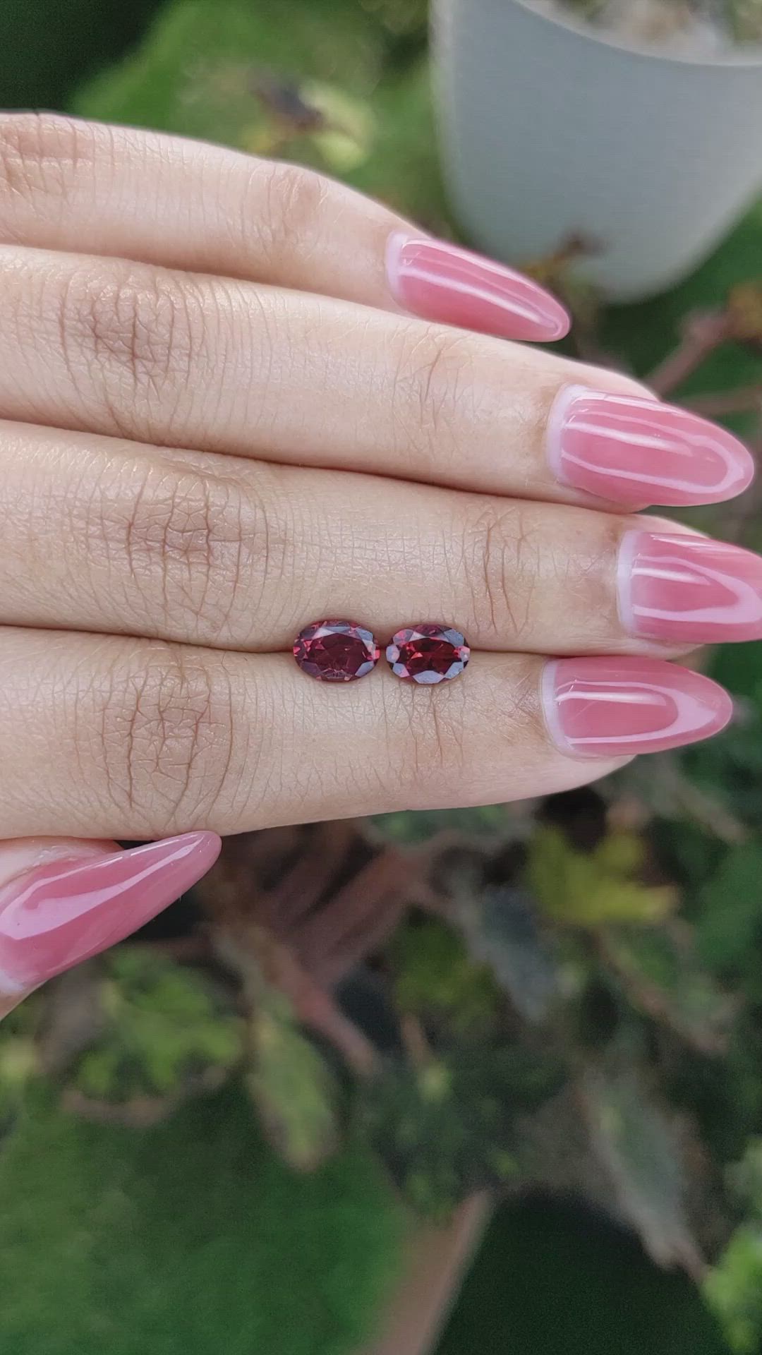 1.96&nbsp;Ct.Tw.Total Carat Weight Garnet Pair from Ceylon (Sri Lanka) Size Video