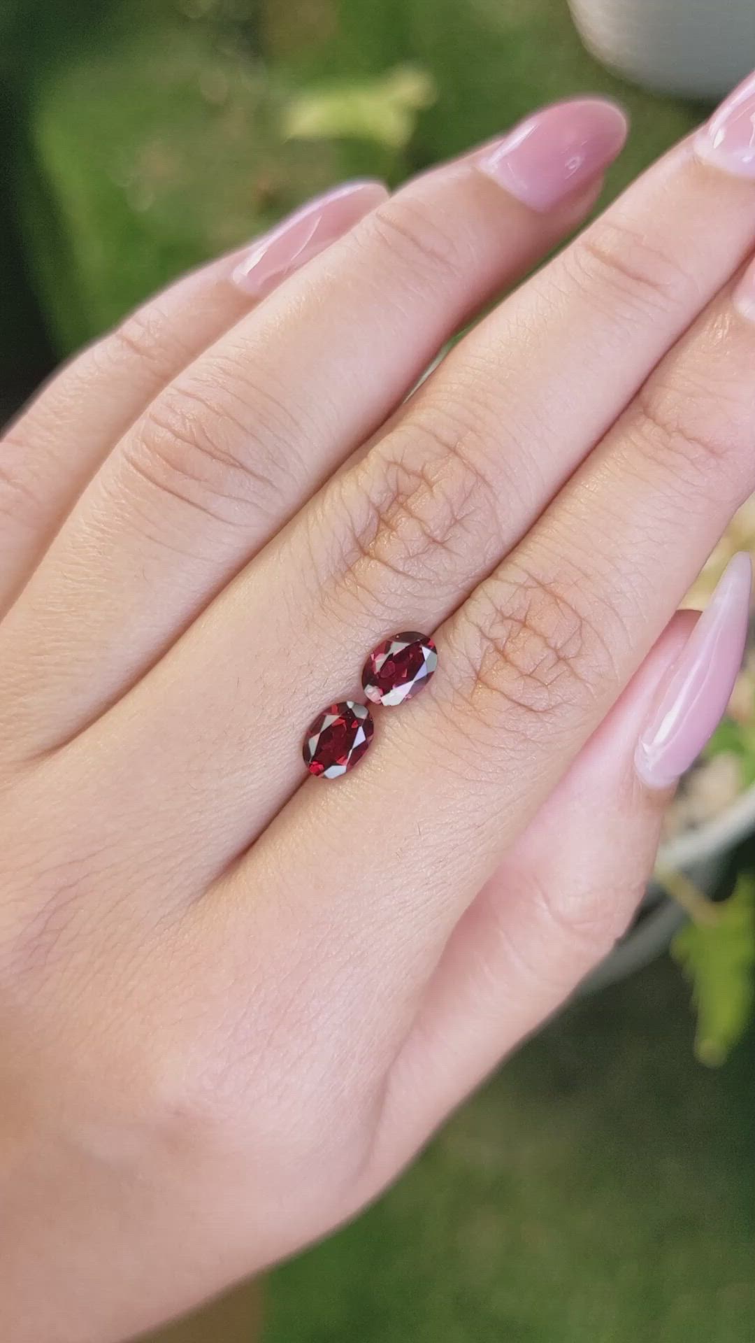 1.89&nbsp;Ct.Tw.Total Carat Weight Garnet Pair from Ceylon (Sri Lanka) Size Video