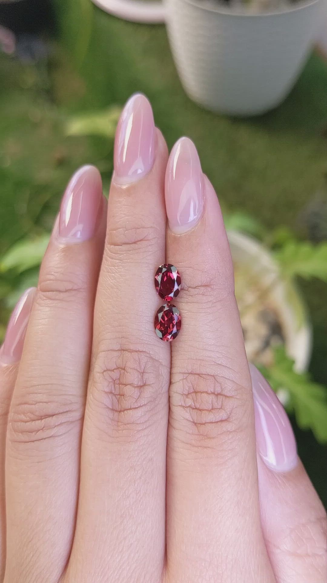 1.86&nbsp;Ct.Tw.Total Carat Weight Garnet Pair from Ceylon (Sri Lanka) Size Video