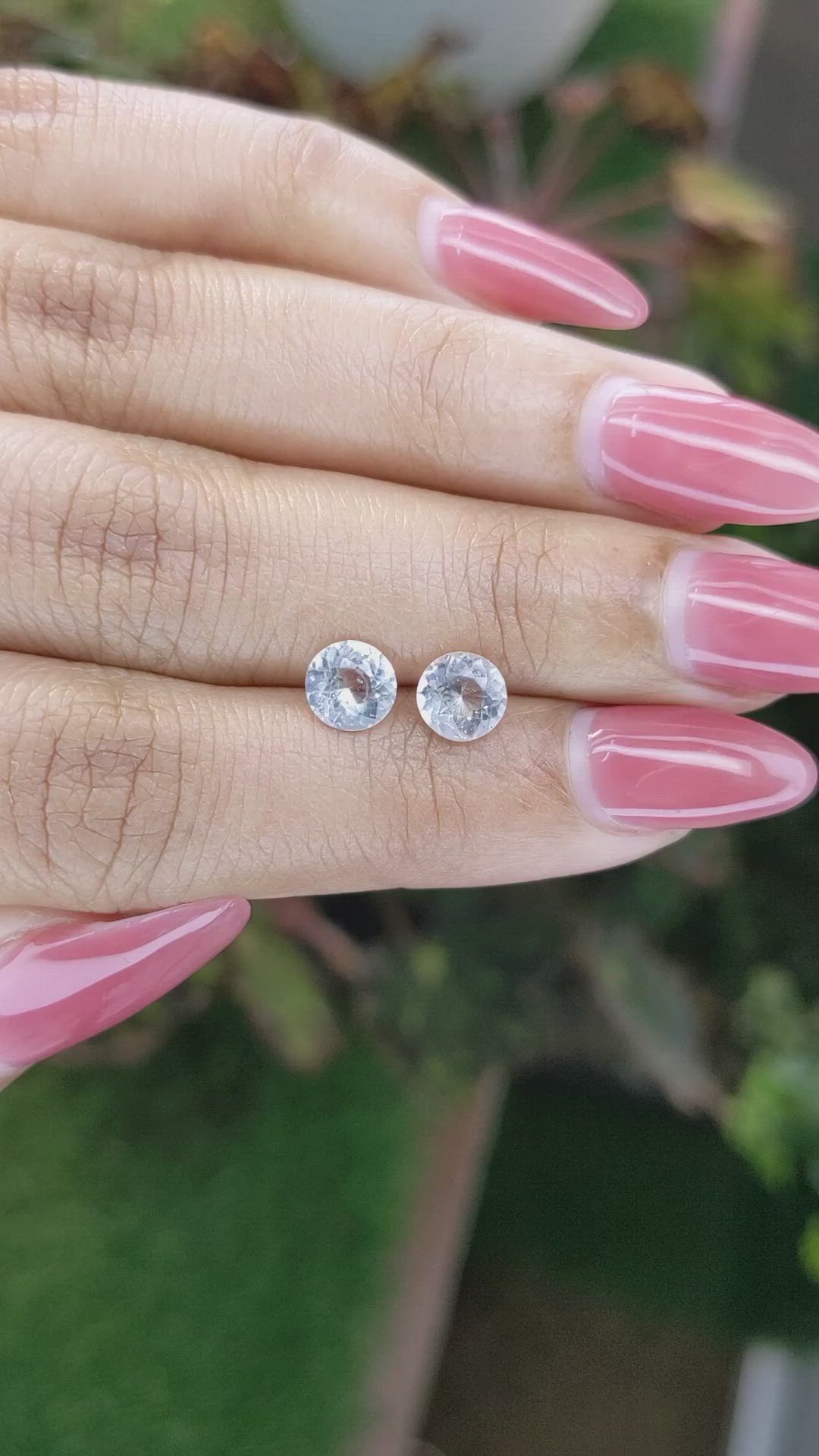 1.74&nbsp;Ct.Tw.Total Carat Weight Topaz Pair from Ceylon (Sri Lanka) Size Video