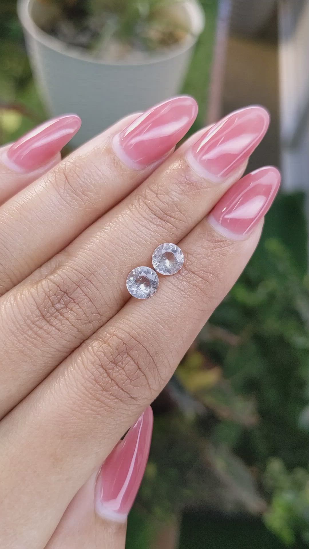 1.74&nbsp;Ct.Tw.Total Carat Weight Topaz Pair from Ceylon (Sri Lanka) Size Video