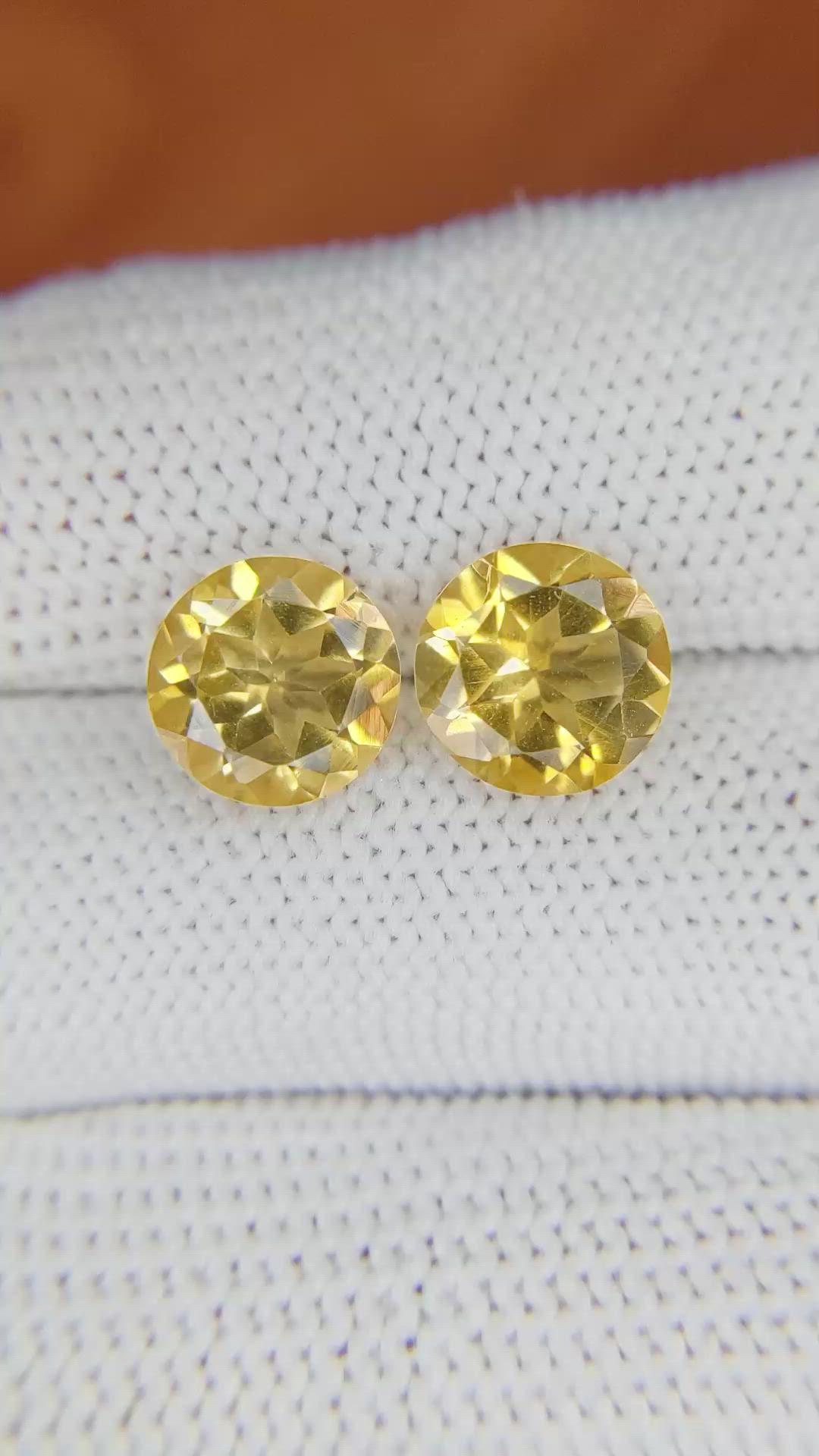 4.40&nbsp;Ct.Tw.Total Carat Weight Citrine Pair from Brazil Size Video
