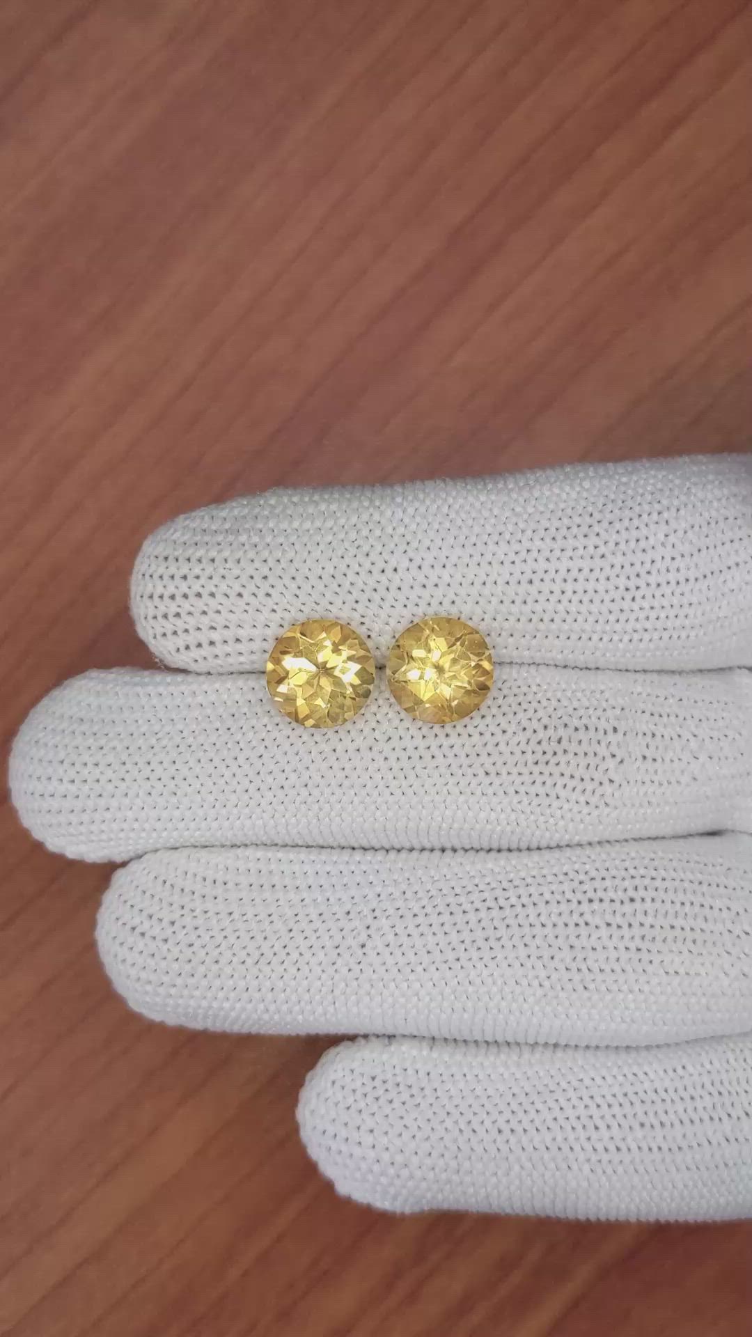 5.26&nbsp;Ct.Tw.Total Carat Weight Yellow Citrine Pair from Brazil Size Video