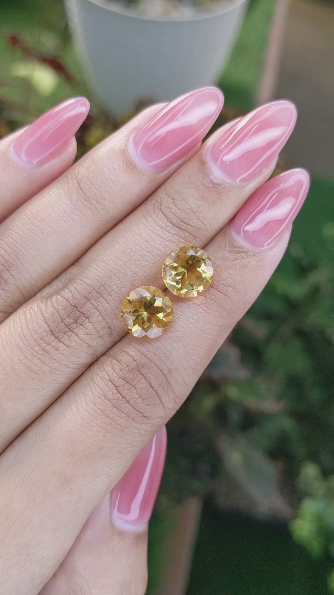 5.05&nbsp;Ct.Tw.Total Carat Weight Yellow Citrine Pair from Brazil Size Video