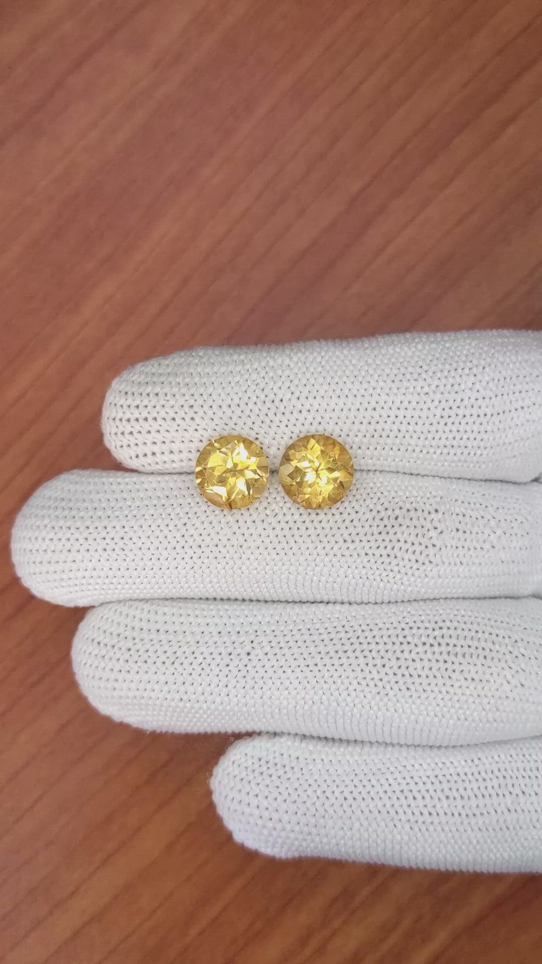 5.05&nbsp;Ct.Tw.Total Carat Weight Yellow Citrine Pair from Brazil Size Video