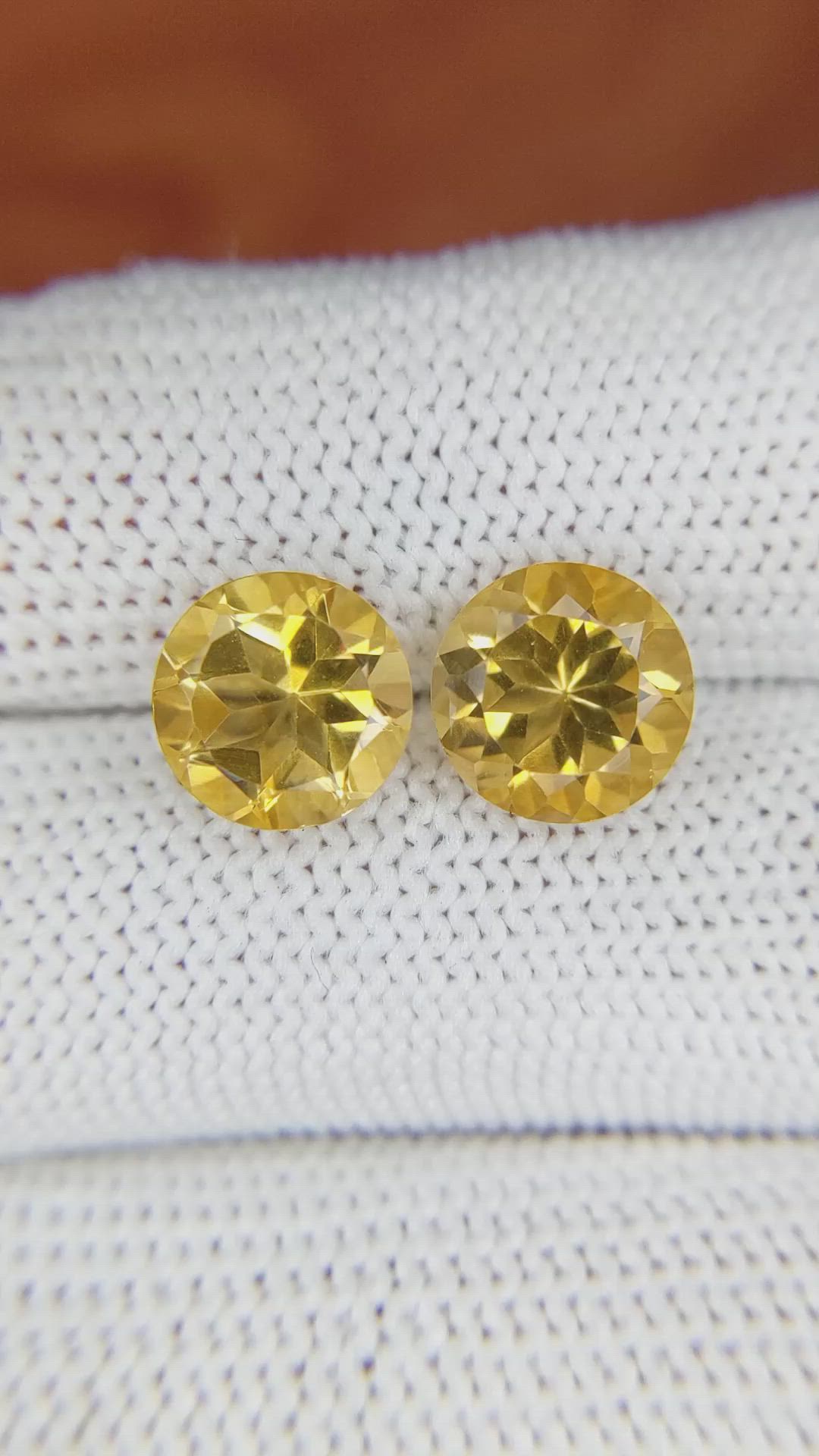 5.05&nbsp;Ct.Tw.Total Carat Weight Yellow Citrine Pair from Brazil Size Video