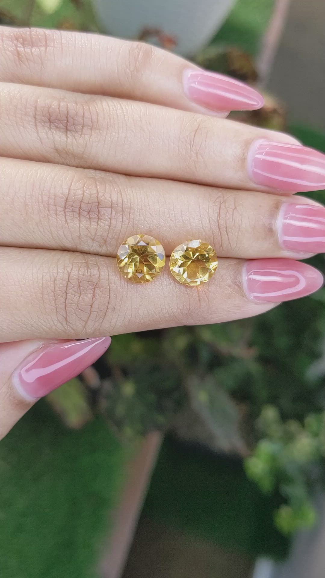 5.05&nbsp;Ct.Tw.Total Carat Weight Yellow Citrine Pair from Brazil Size Video